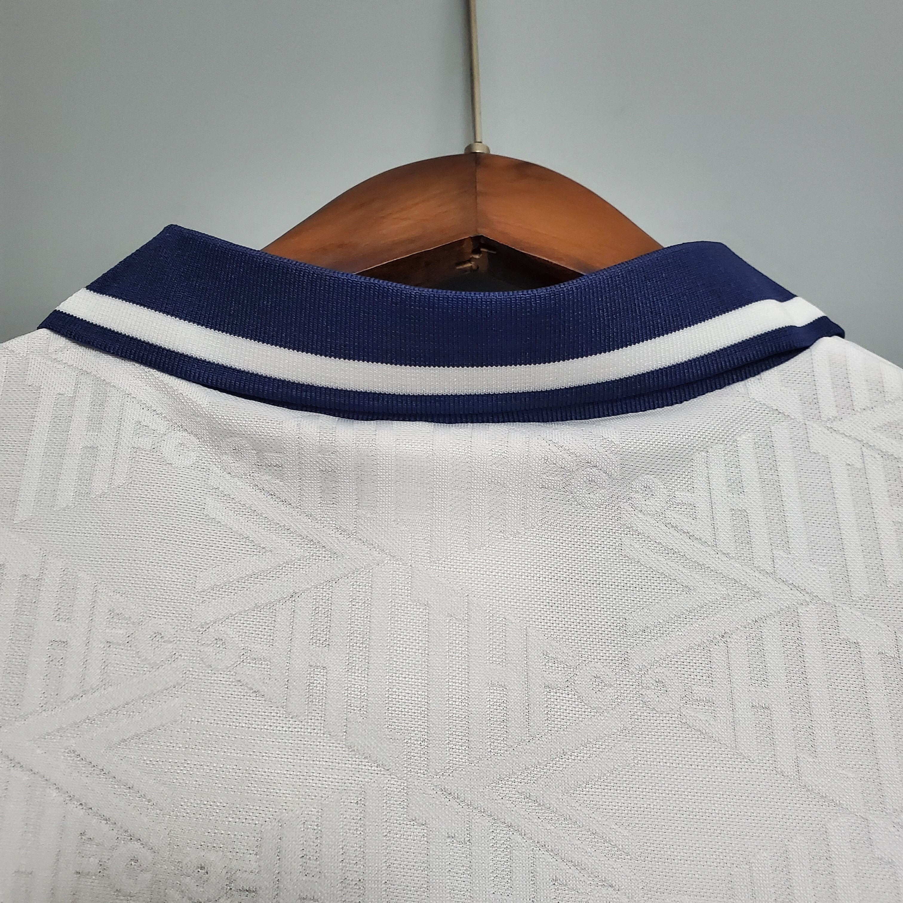1990s Tottenham Hotspur Retro Football Shirt | White Navy Home