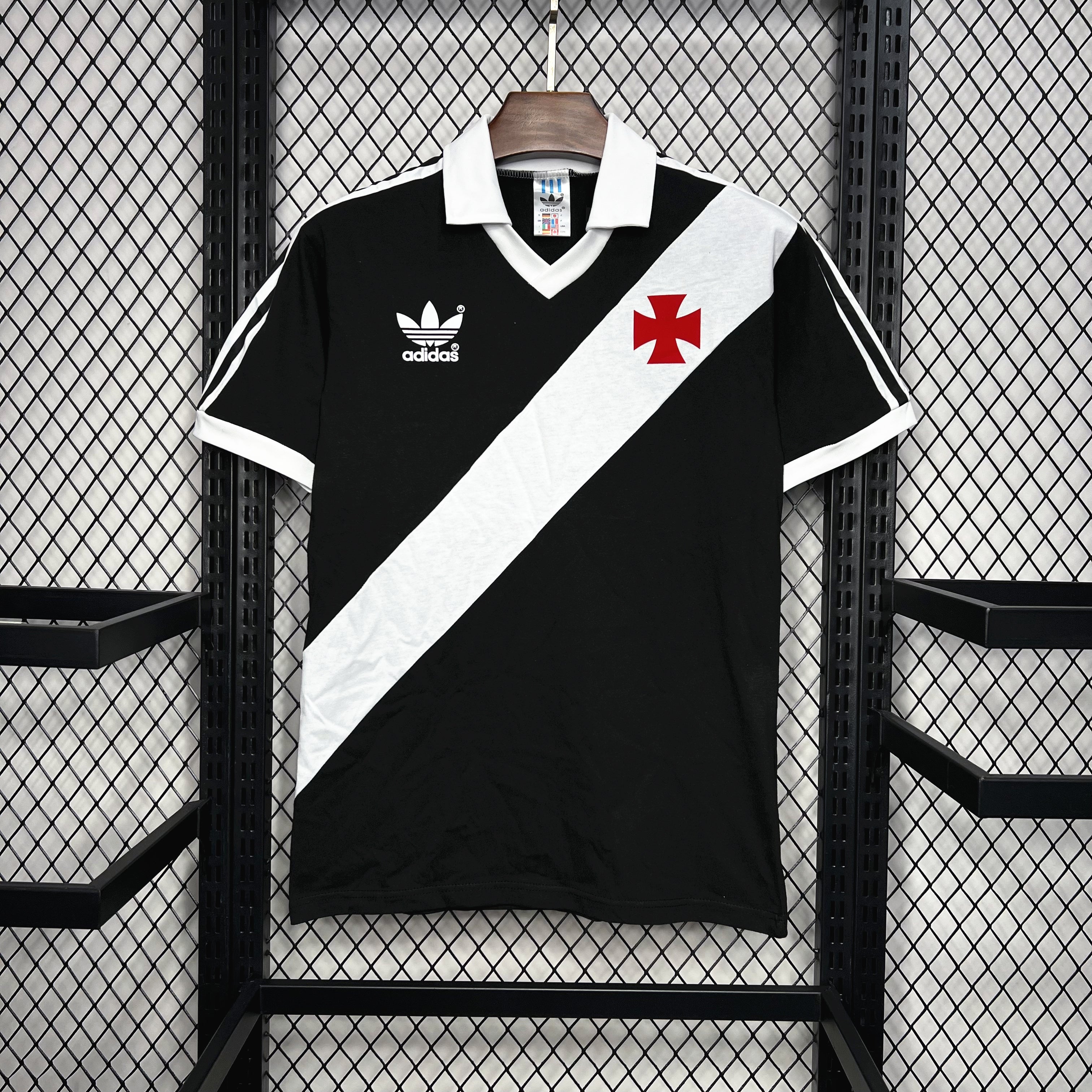 1980s Vasco Da Gama Retro Football Shirt | Black White Home