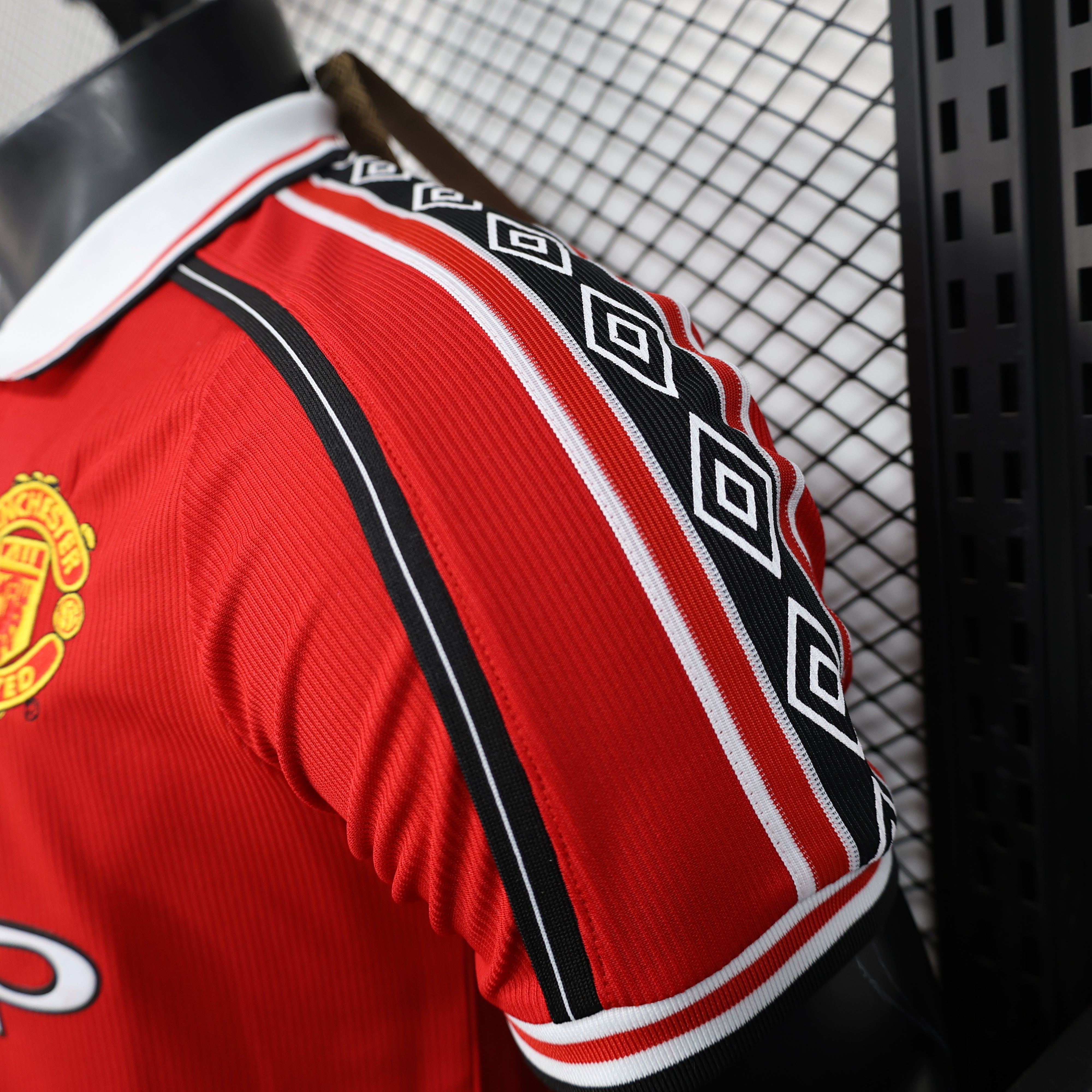 1990s Manchester United Retro Football Shirt | Red Black Home