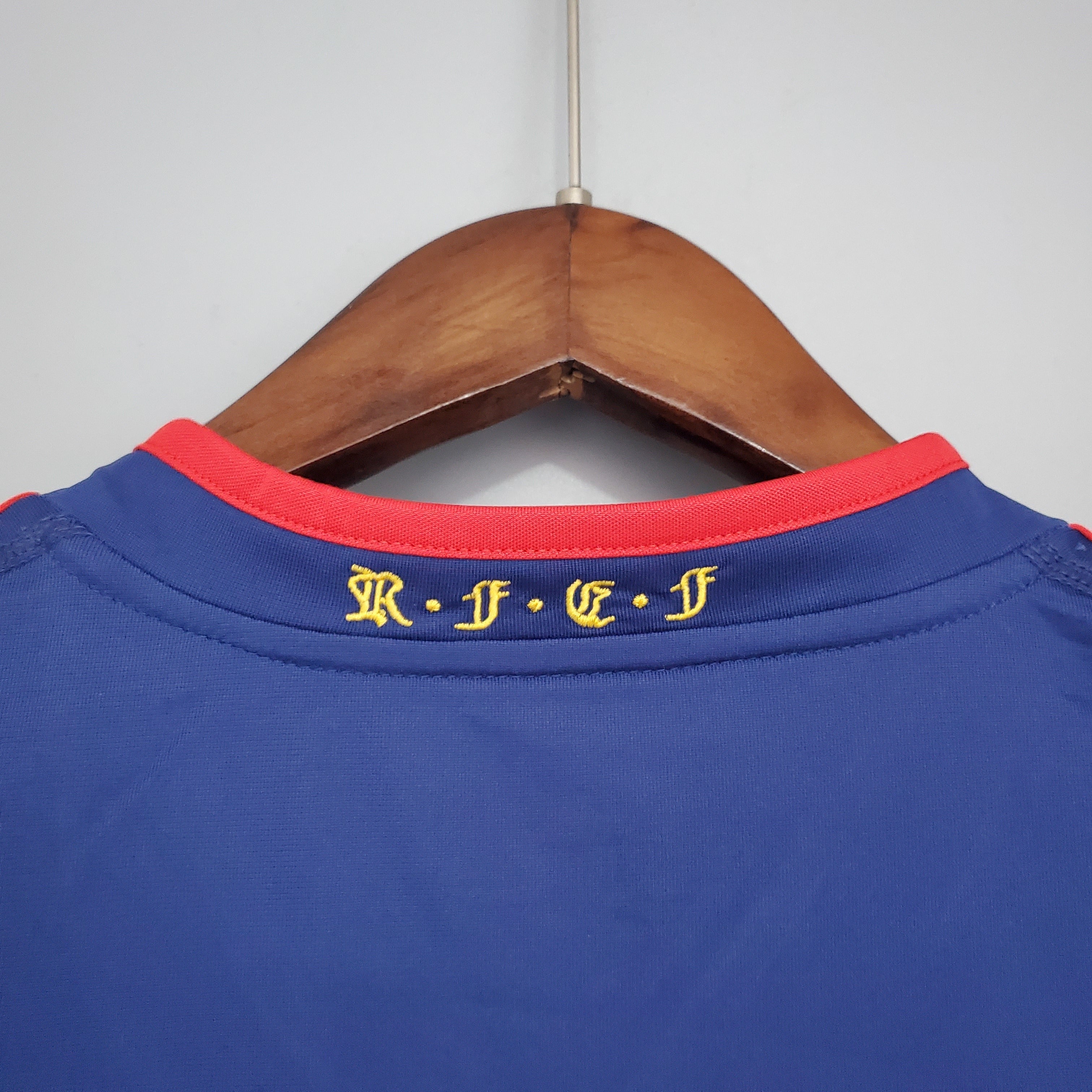 2000s Spain Retro Football Shirt | Blue Yellow Home