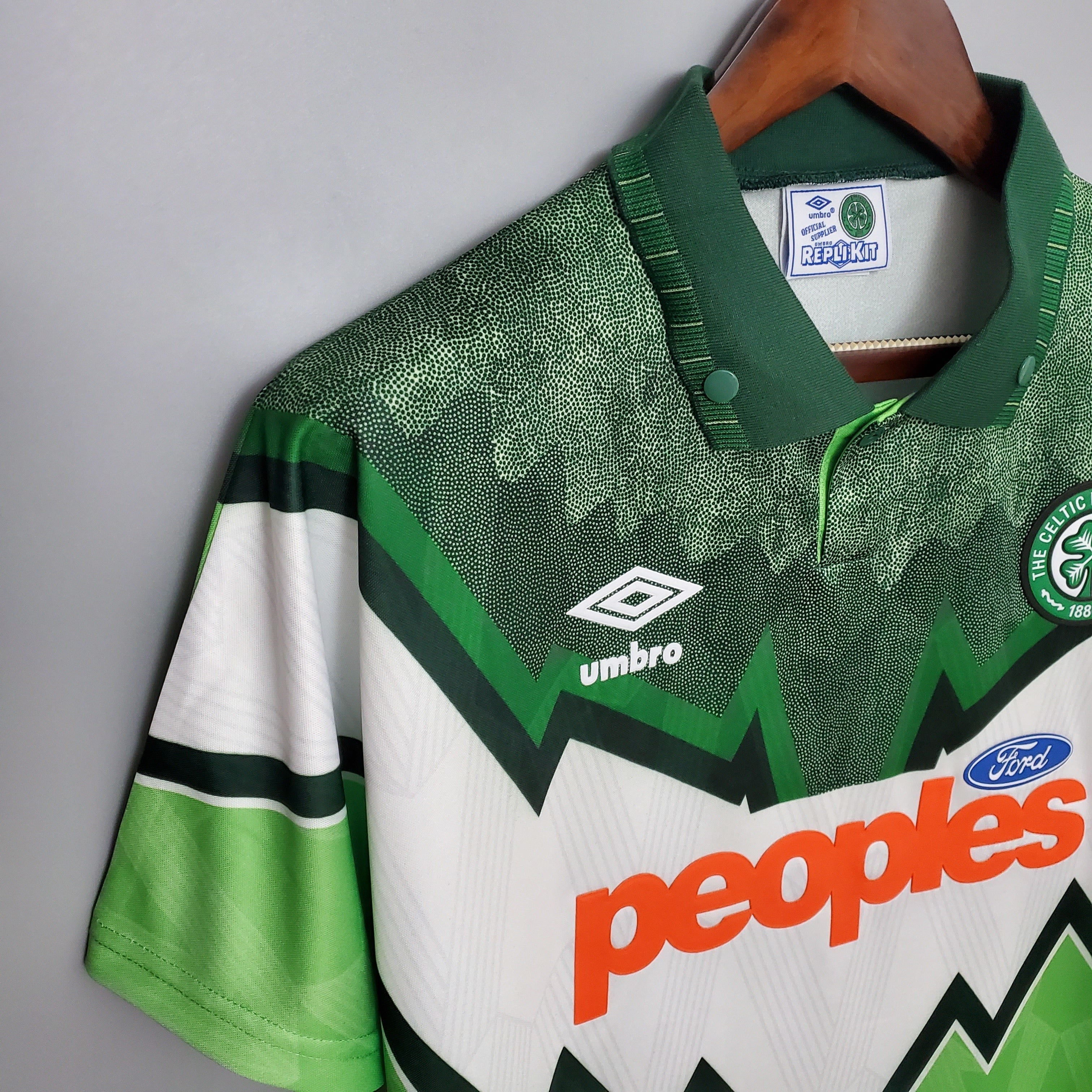 1990s Celtic Retro Football Shirt | Green White Third