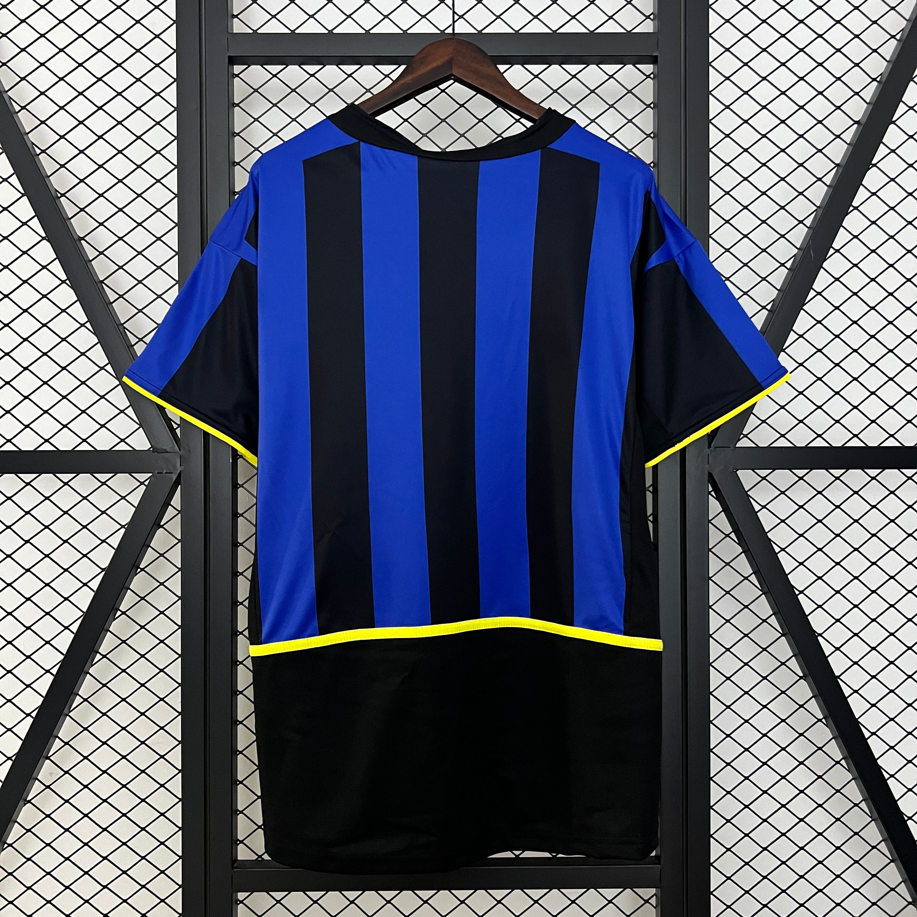 2000s Inter Milan Retro Football Shirt | Blue Black Home