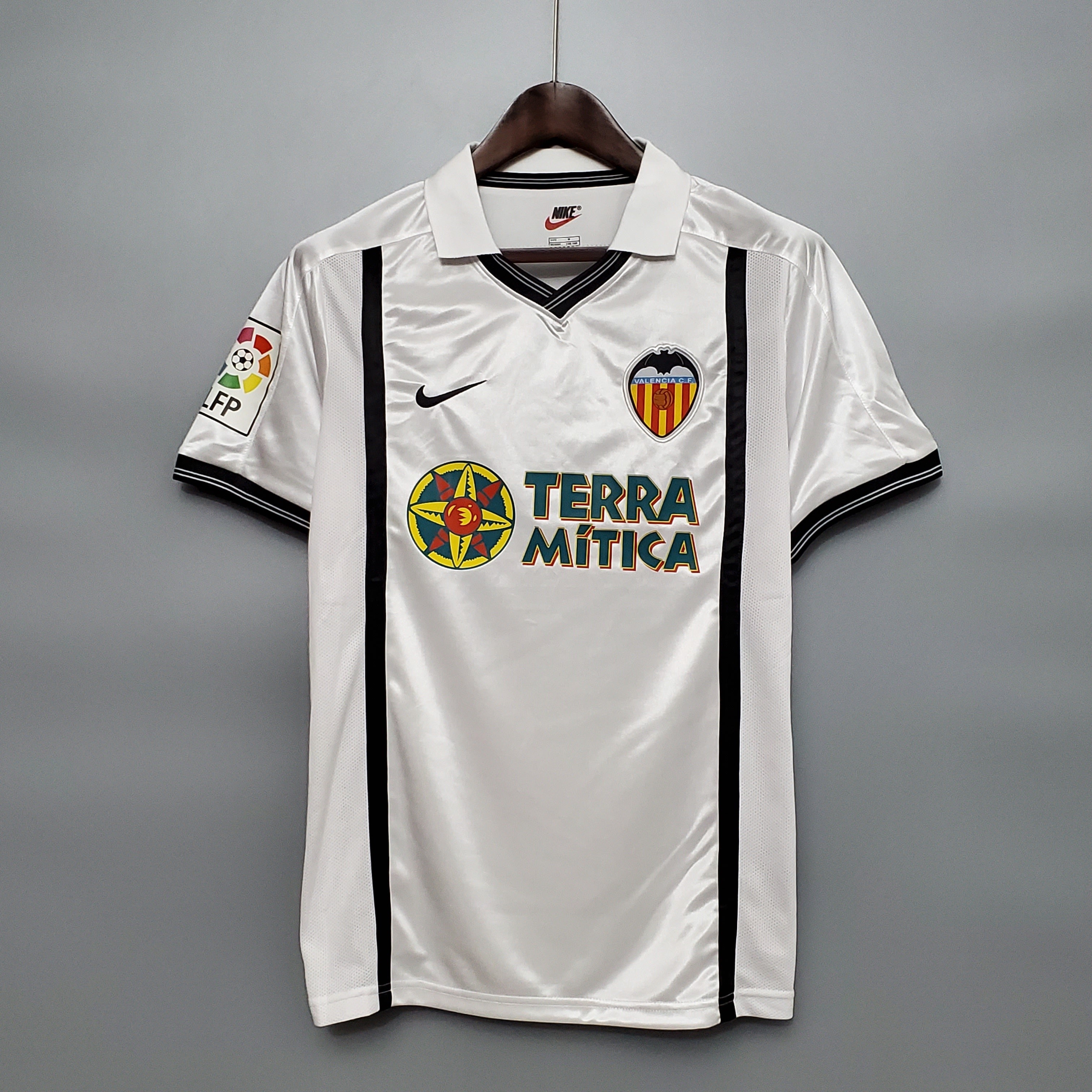 1990s Valencia Retro Football Shirt | White Black Home