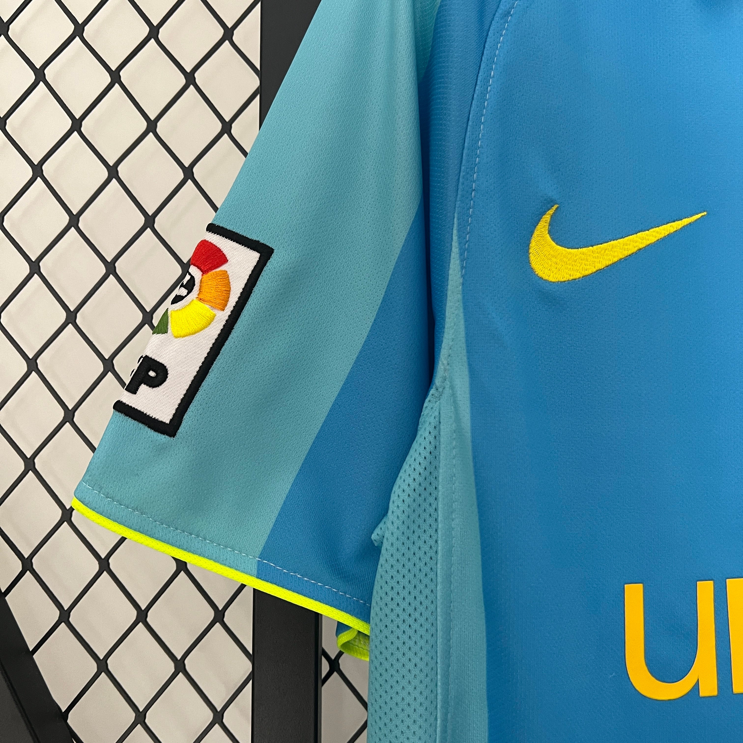 2000s Barcelona Retro Football Shirt | Sky Blue Blue Home