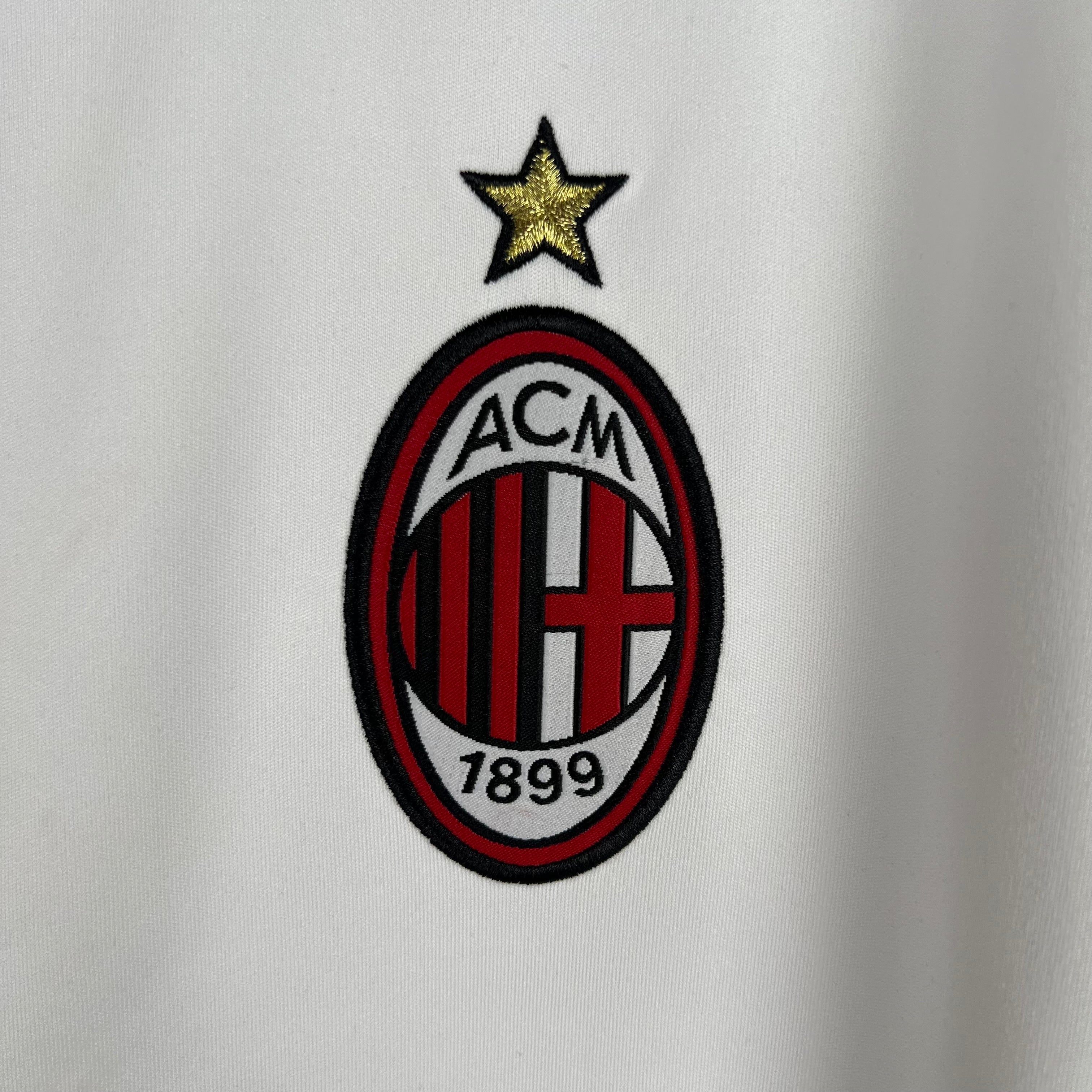 2000s AC Milan Retro Football Shirt | White Red Away