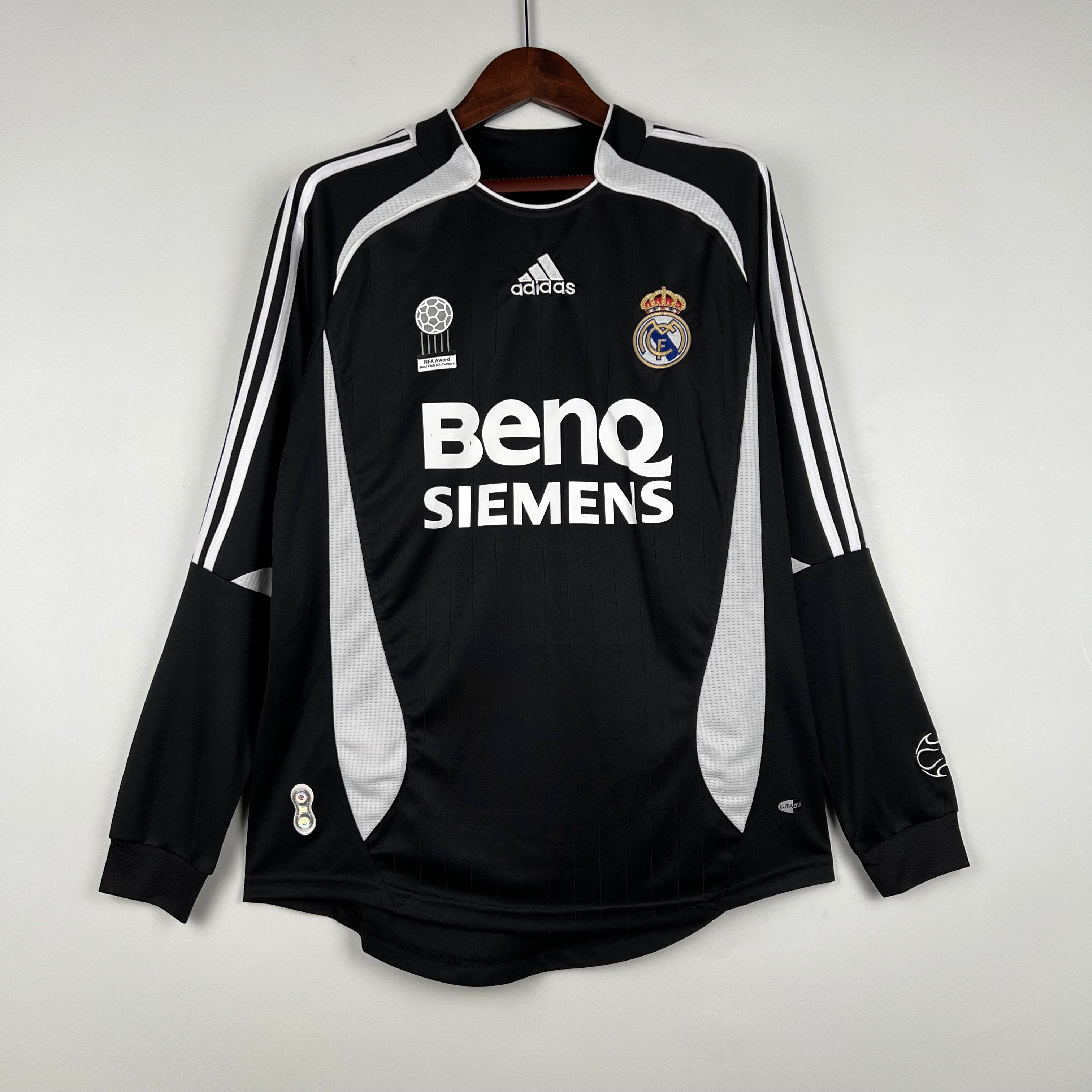 2000s Real Madrid Retro Football Shirt | Black White Home
