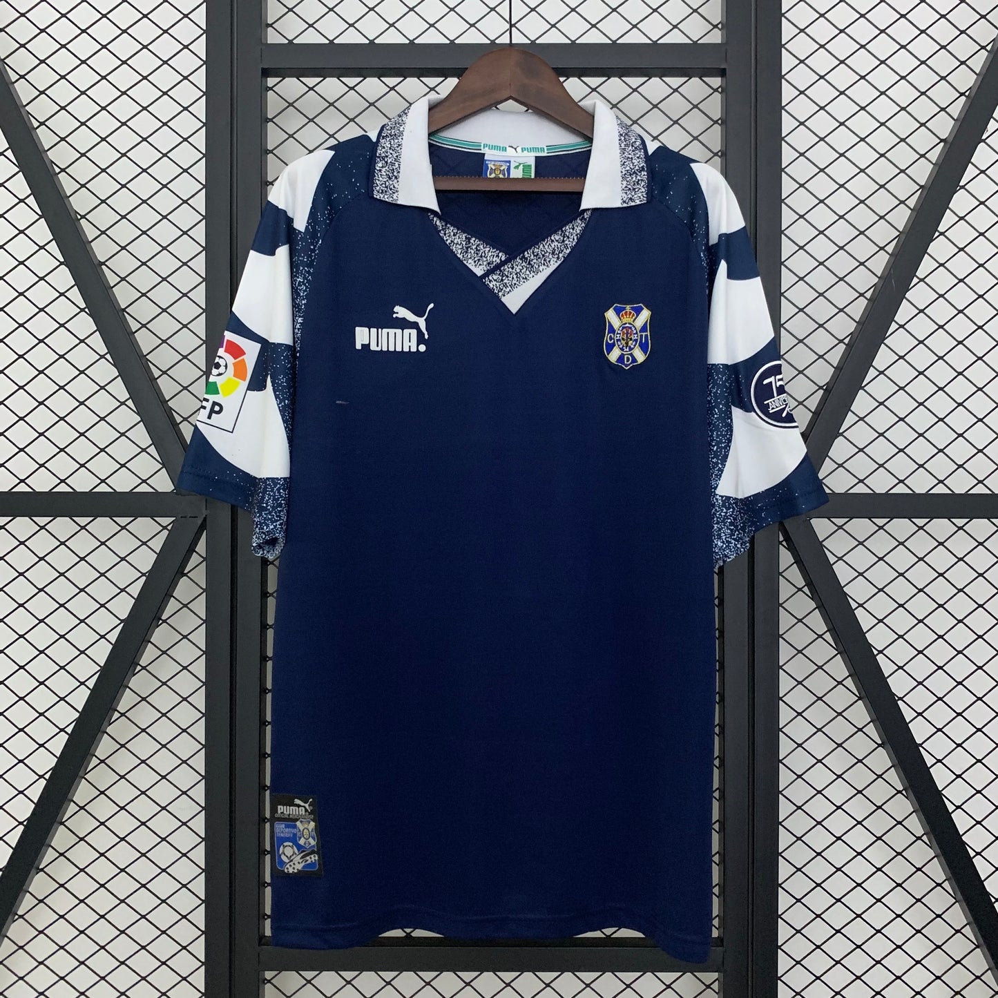 1990s Real Sociedad Retro Football Shirt | Navy White Home