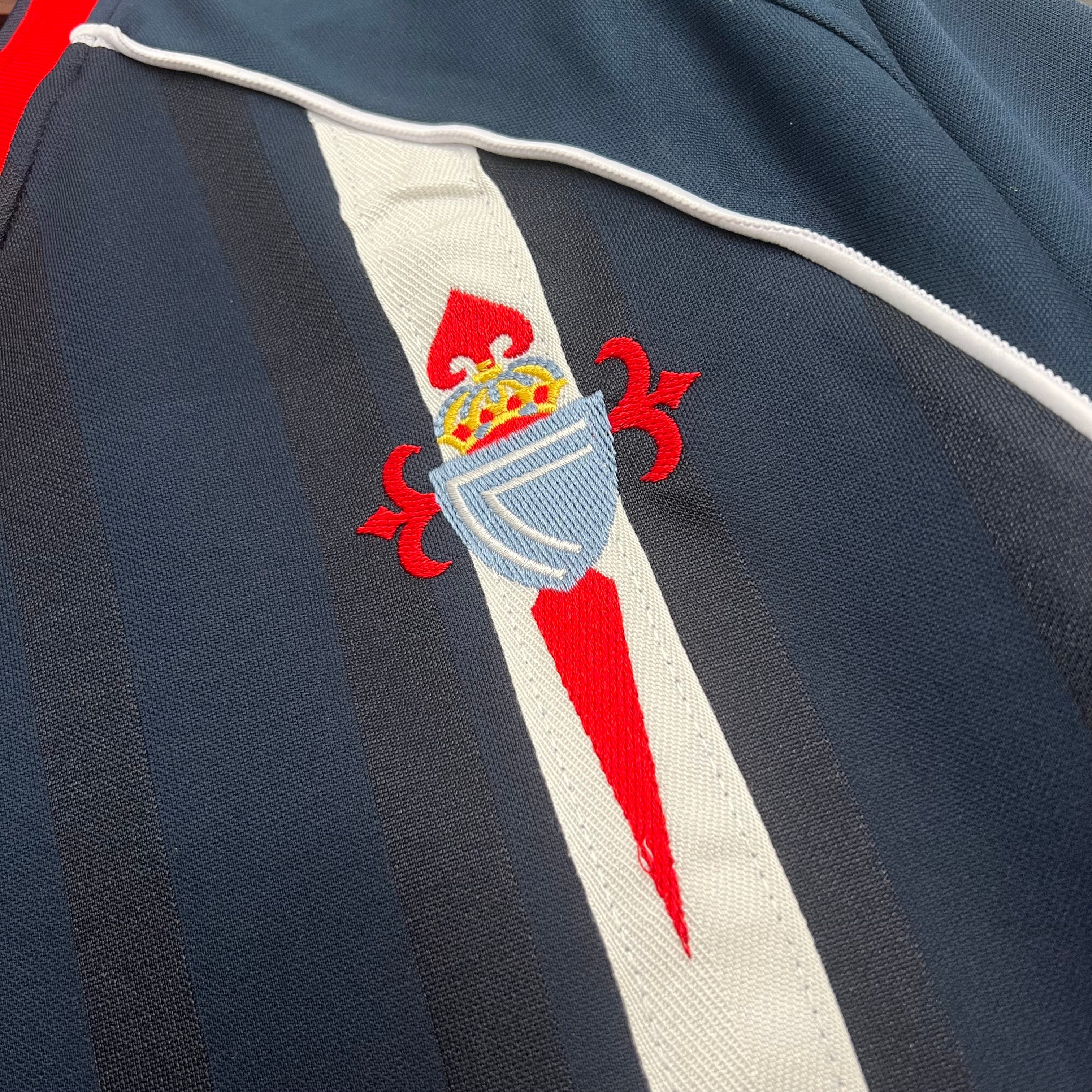 2000s Celta Vigo Retro Football Shirt | Navy Red Home