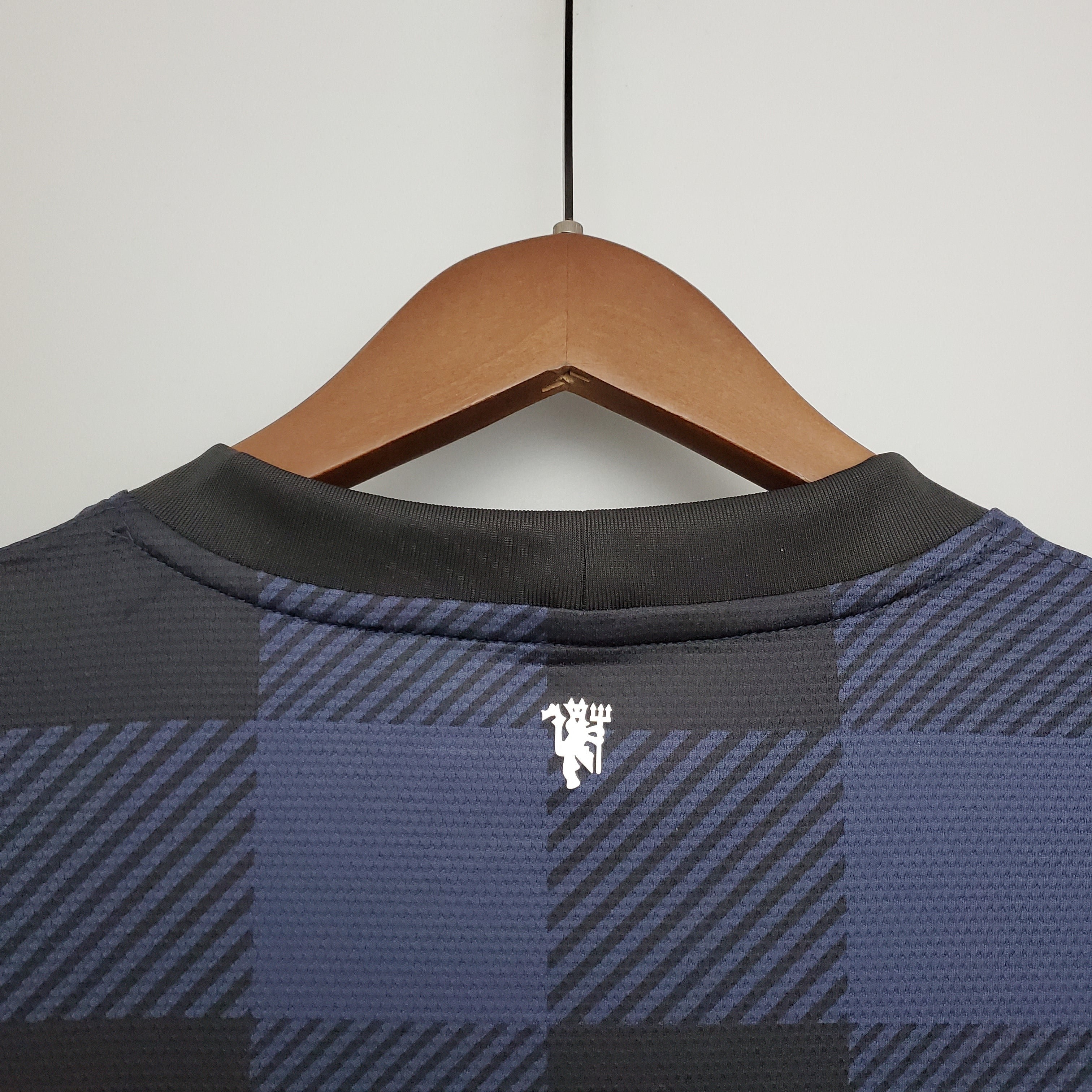 2000s Manchester United Retro Football Shirt | Navy Black Home