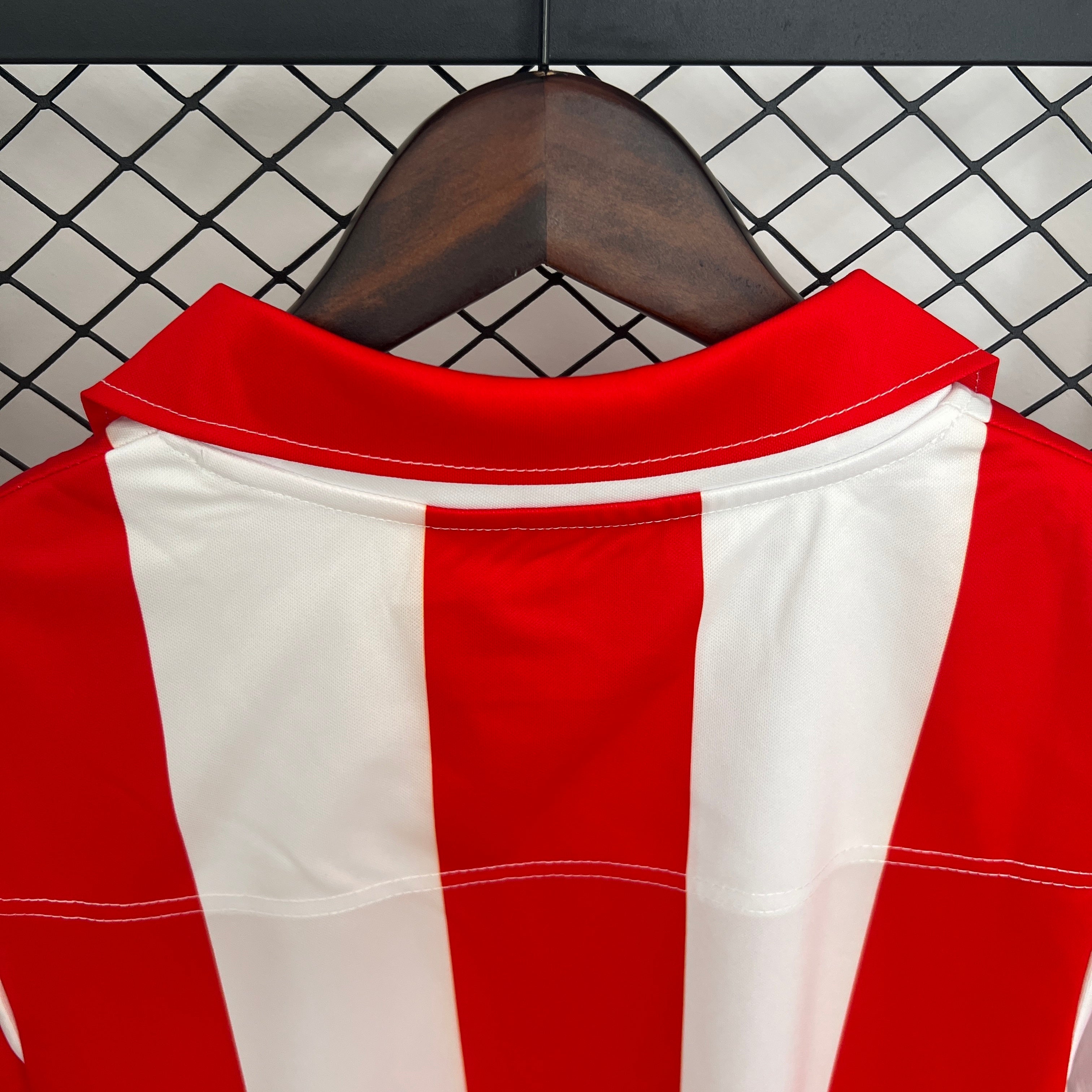 1970s Atletico Madrid Retro Football Shirt | Red White Home