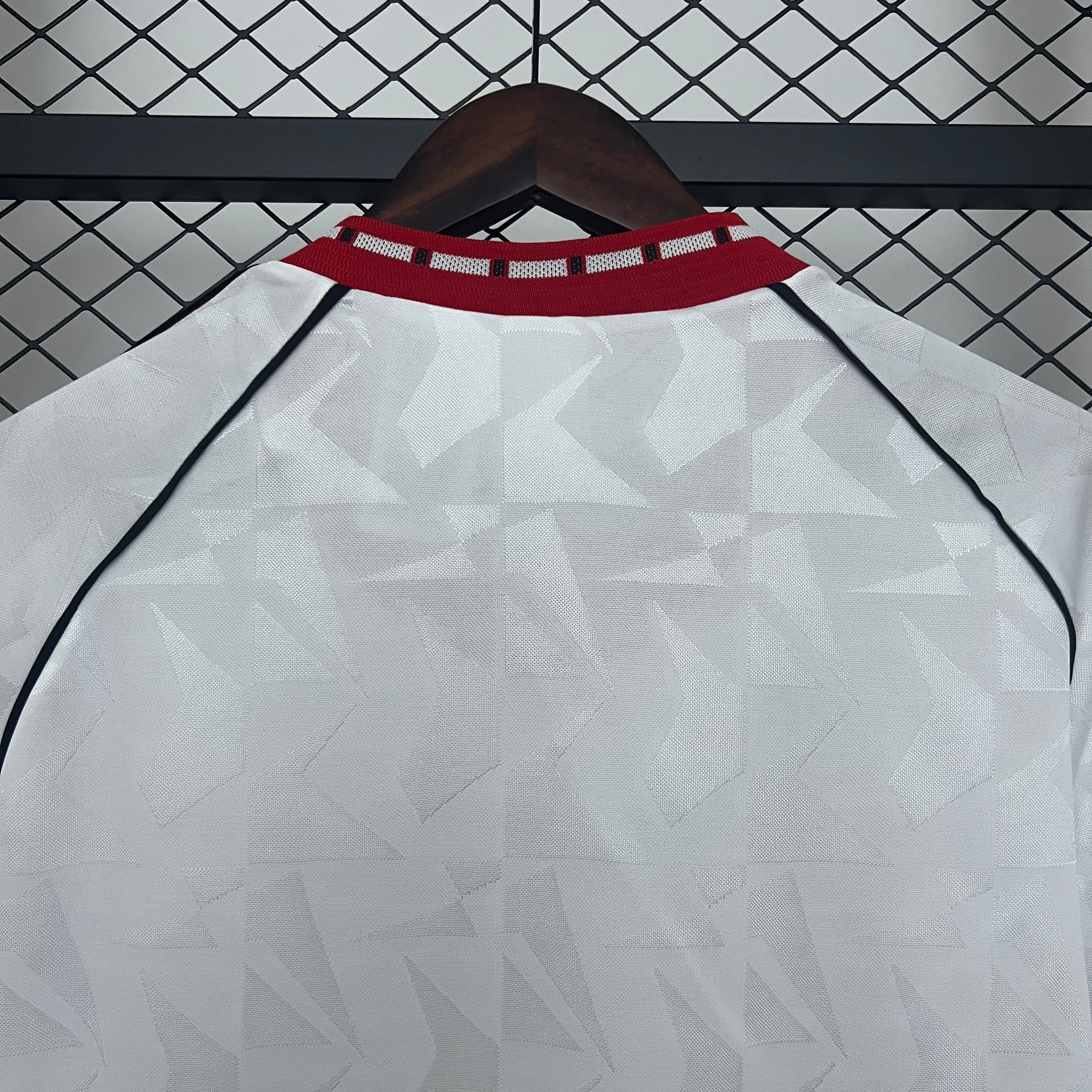 1990s Manchester United Retro Football Shirt | White Red Home
