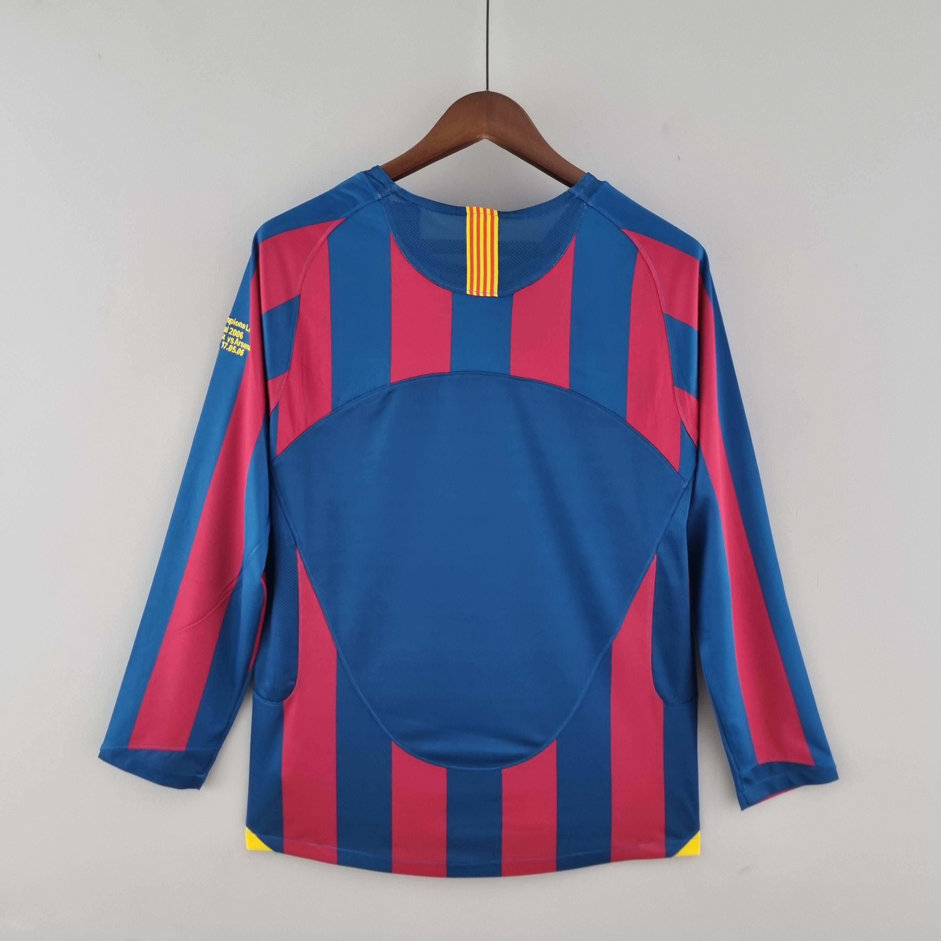 2000s Barcelona Retro Football Shirt | Blue Red Home