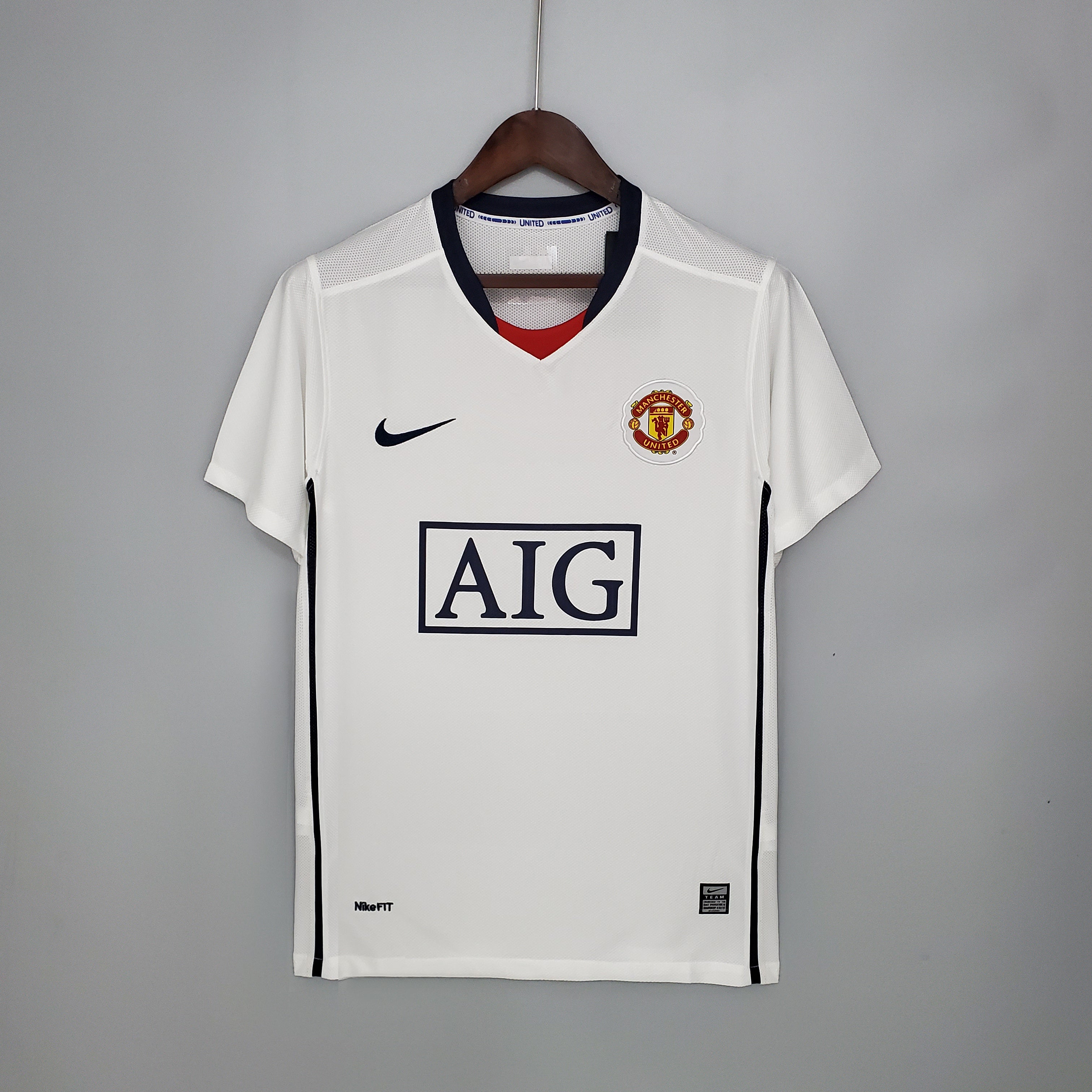 2000s Manchester United Retro Football Shirt | White Black Home