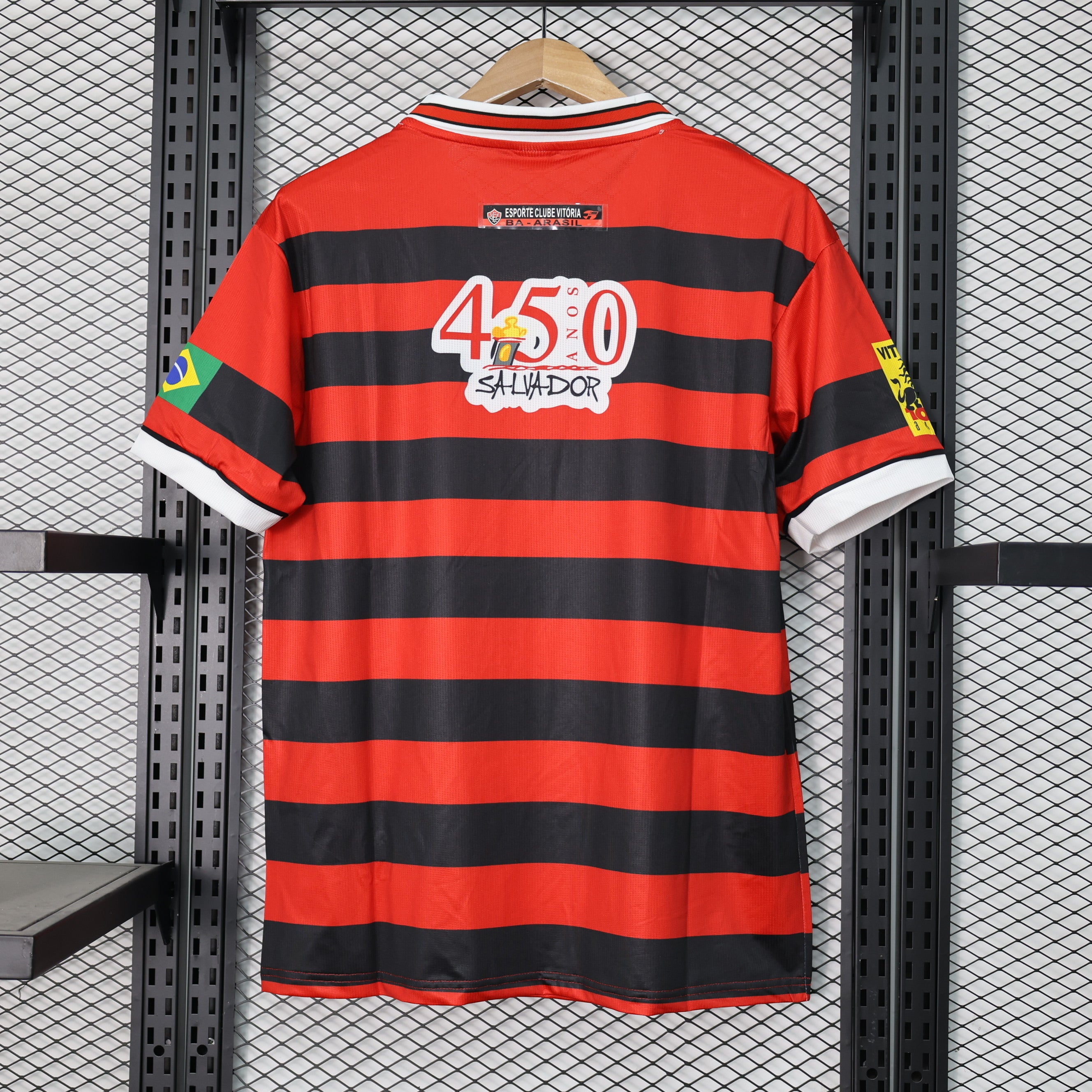 1990s Esporte Clube Vitoria Retro Football Shirt | Red Black Home