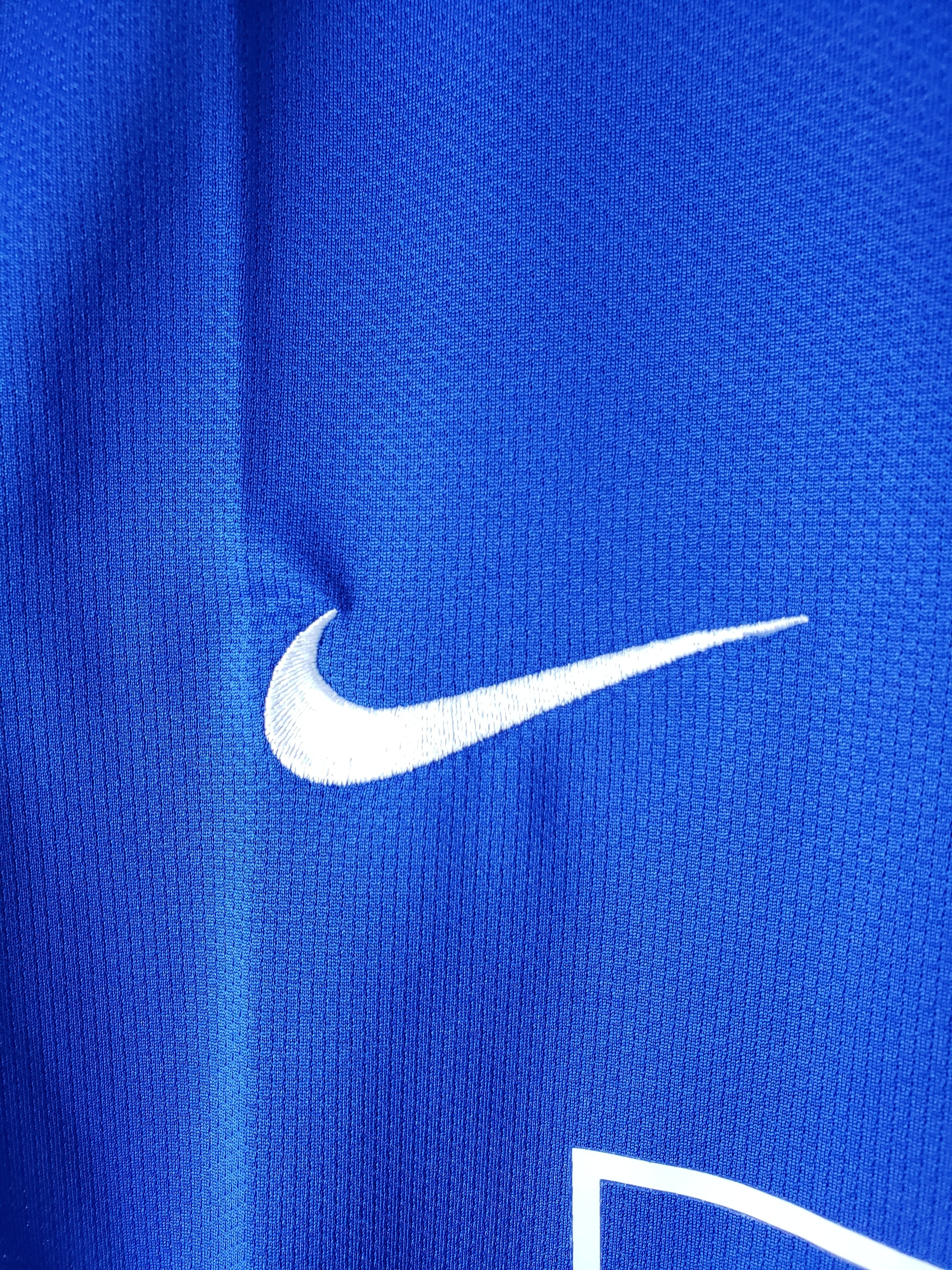 2000s Manchester United Retro Football Shirt | Blue White Home
