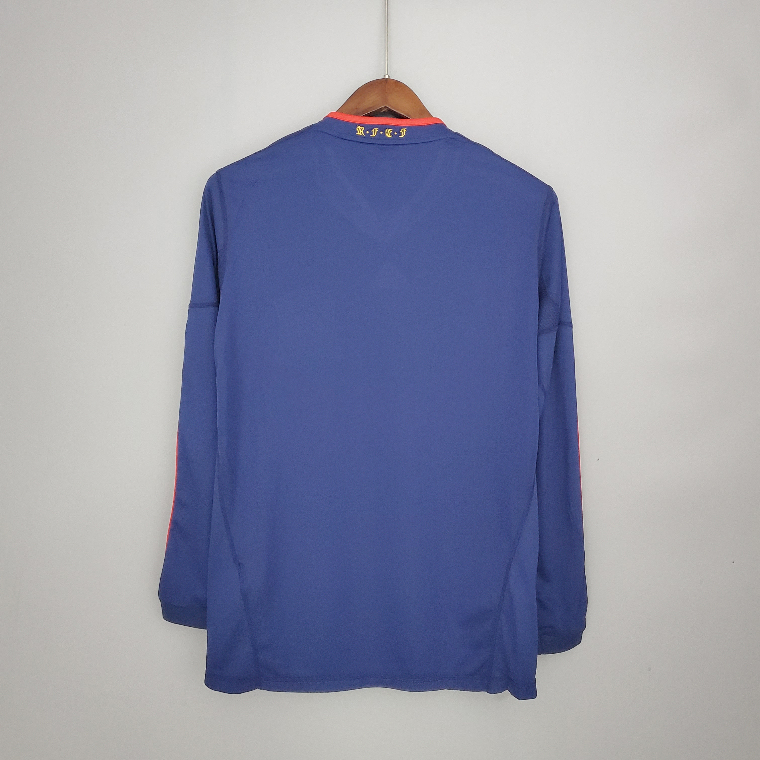 2000s Spain Retro Football Shirt | Blue Red Home