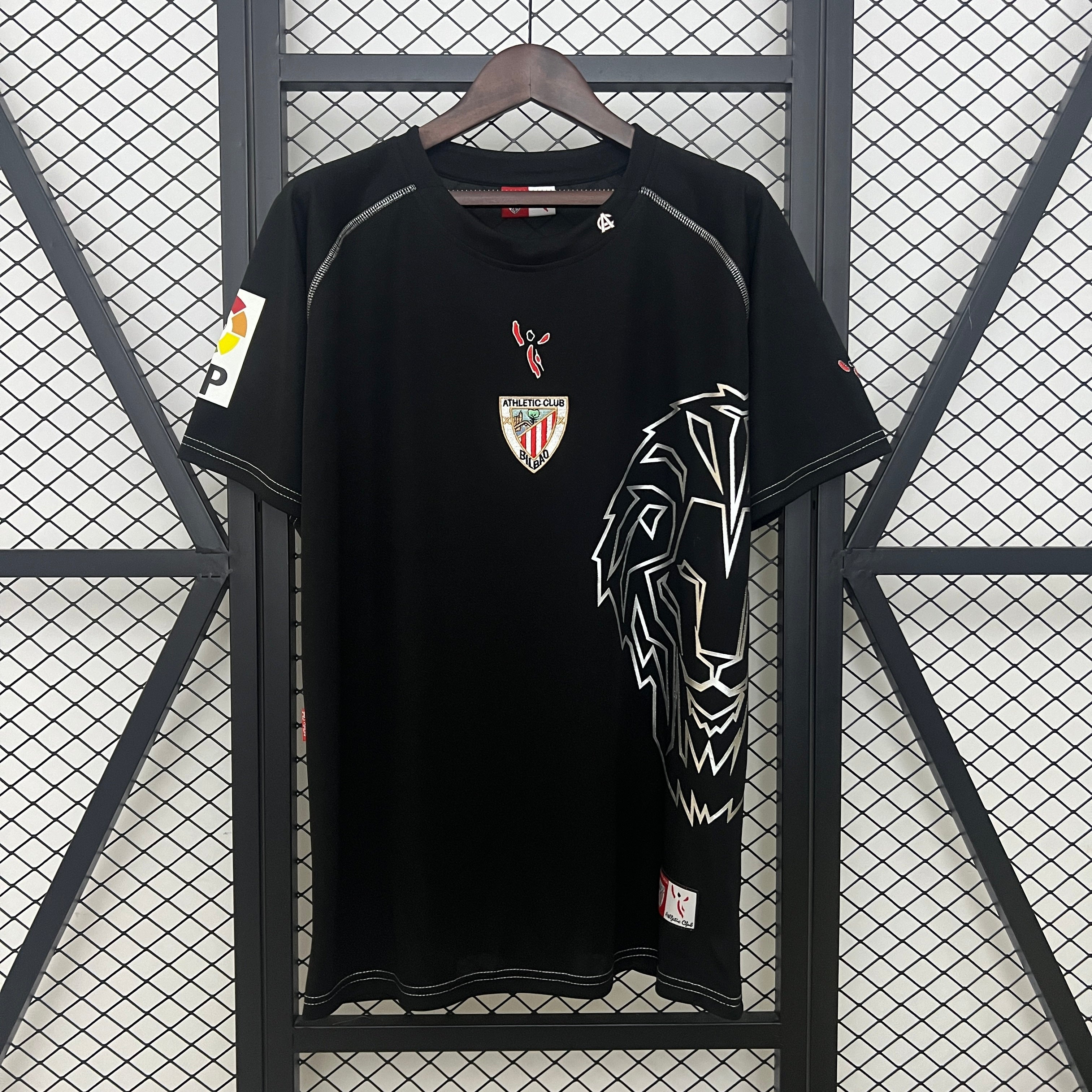 1990s Athletic Bilbao Retro Football Shirt | Black White Home