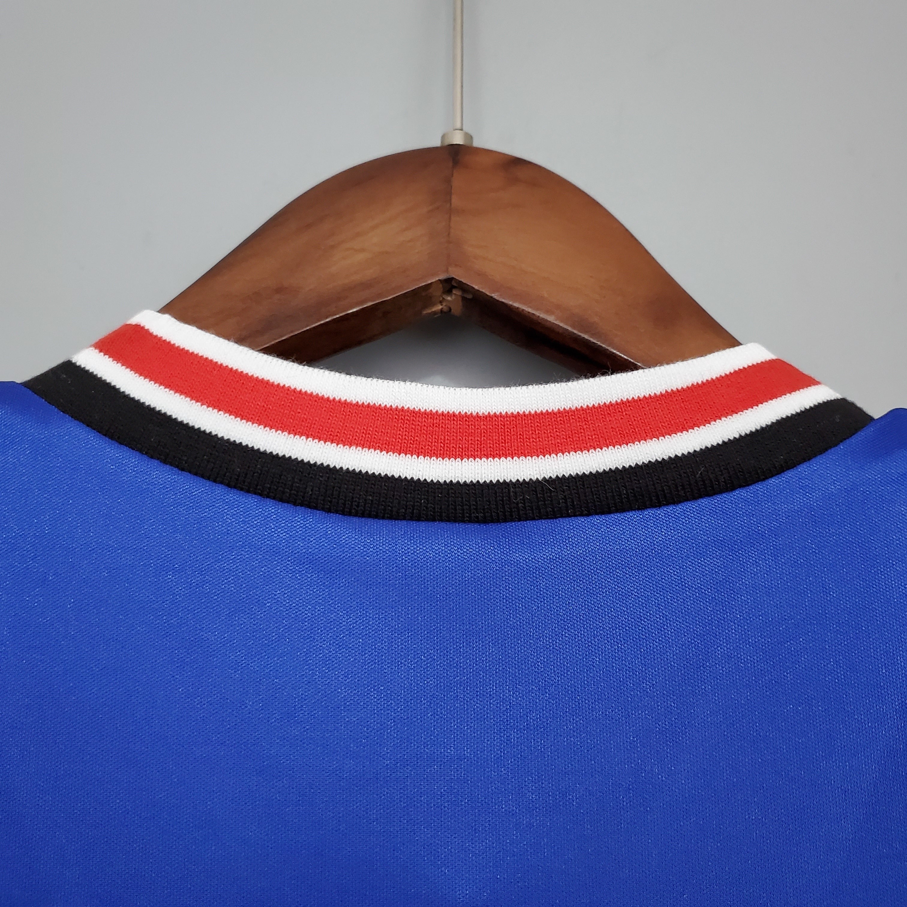 1980s Manchester United Retro Football Shirt | Blue White Home
