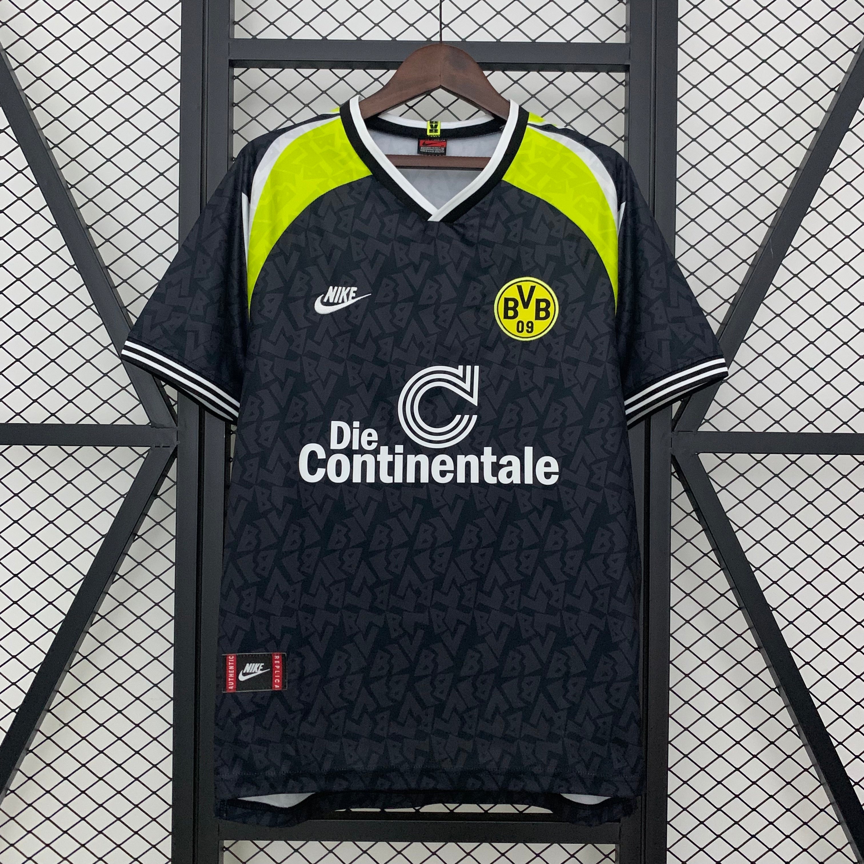 1990s Borussia Dortmund Retro Football Shirt | Black Yellow Home