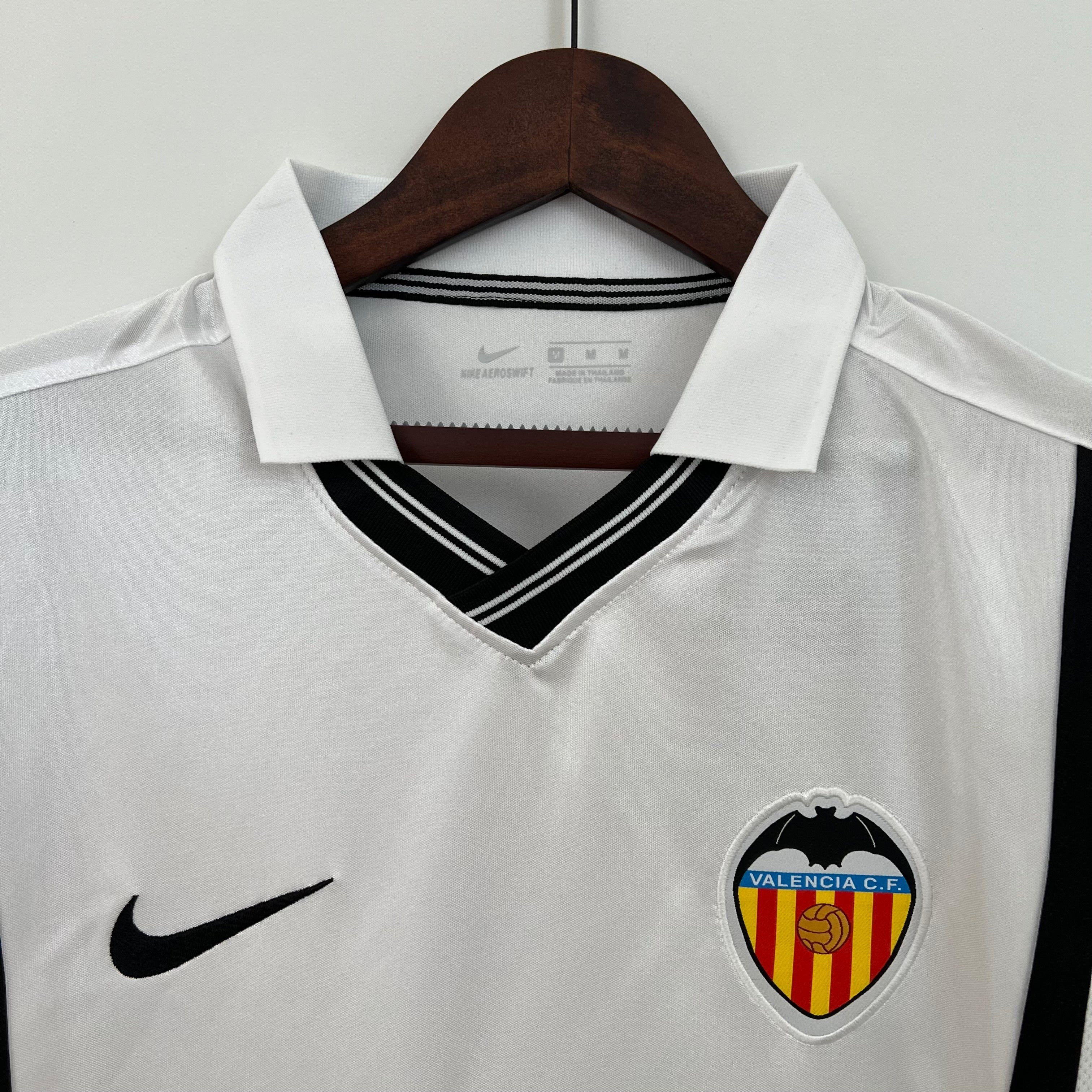 2000s Valencia Retro Football Shirt | White Black Home