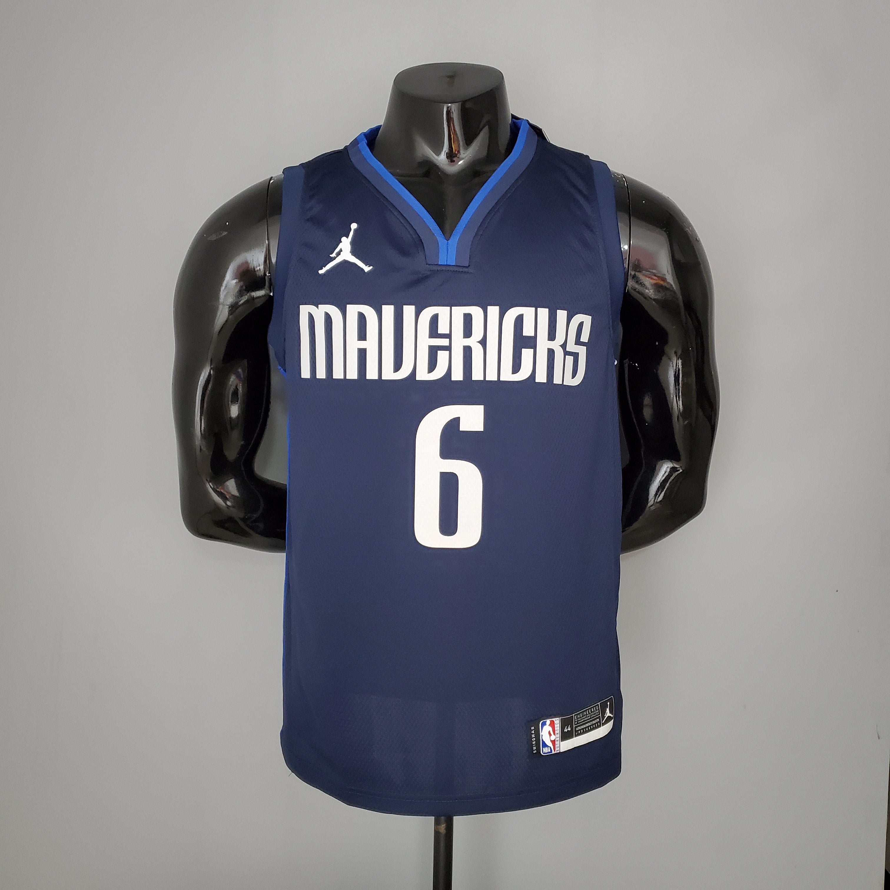 2023 Dallas Porzingis #6 Icon Edition Jersey