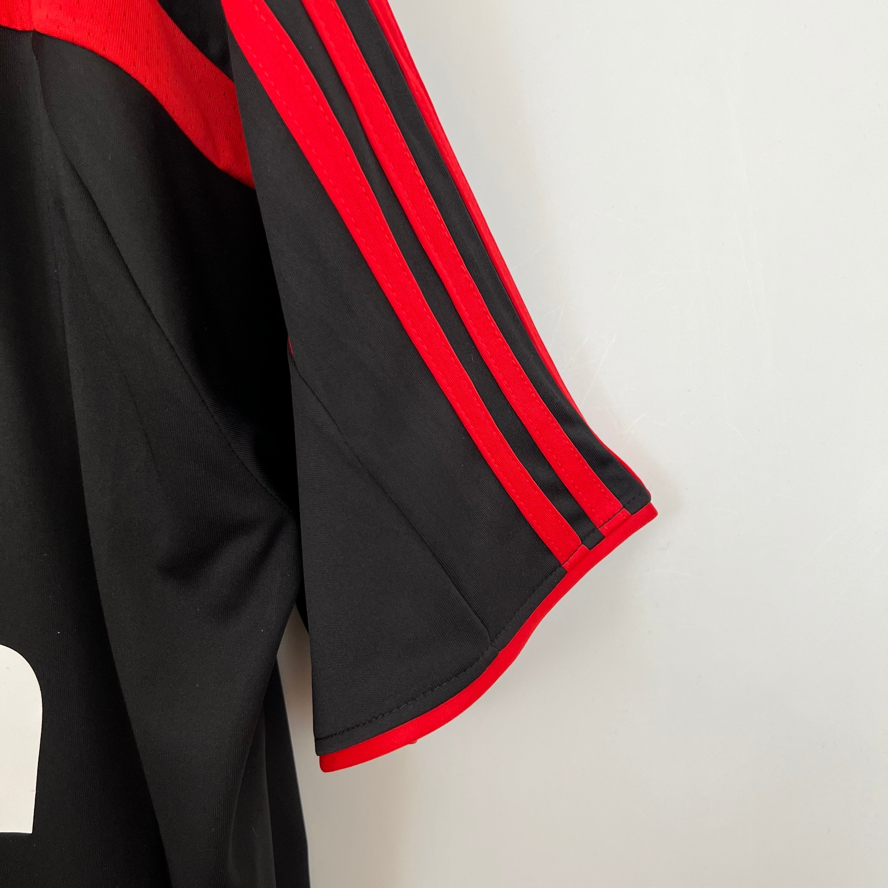 2000s AC Milan Retro Football Shirt | Black Red Home