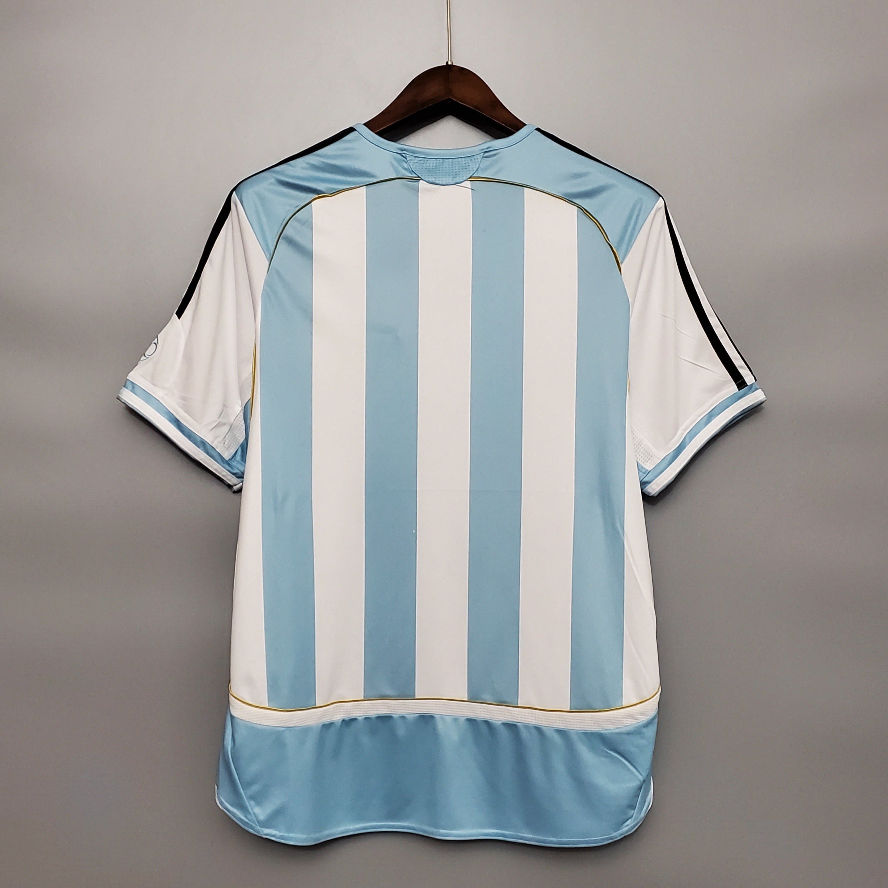2000s Argentina Retro Football Shirt | Sky Blue White Home