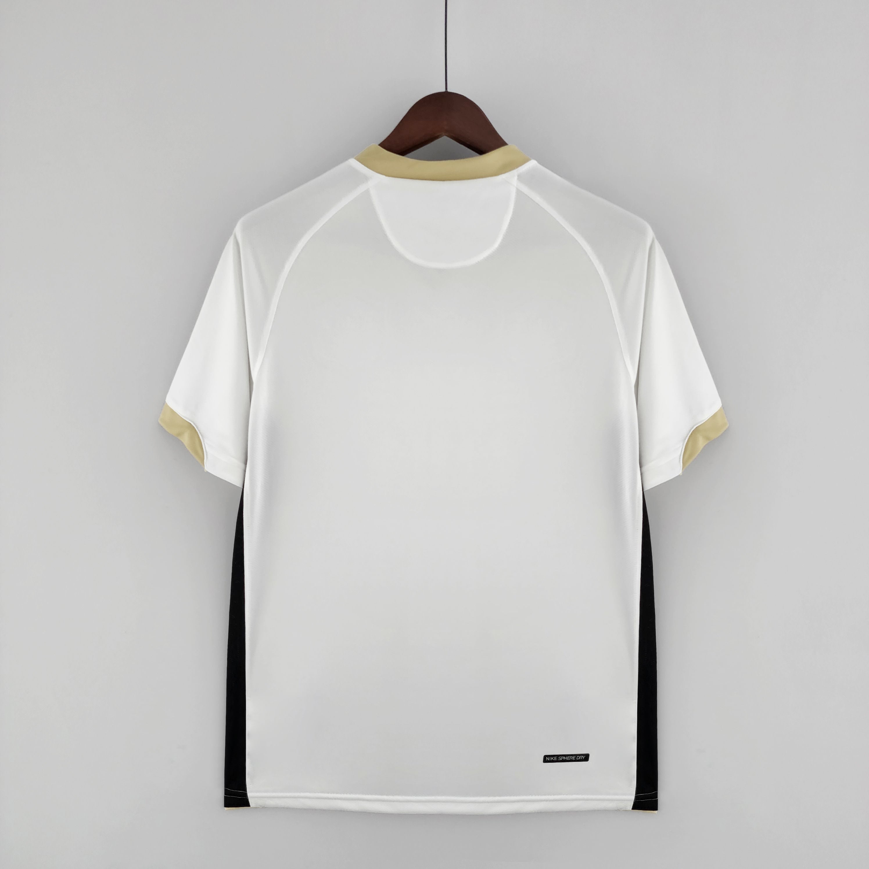 2000s Manchester United Retro Football Shirt | White Gold Home