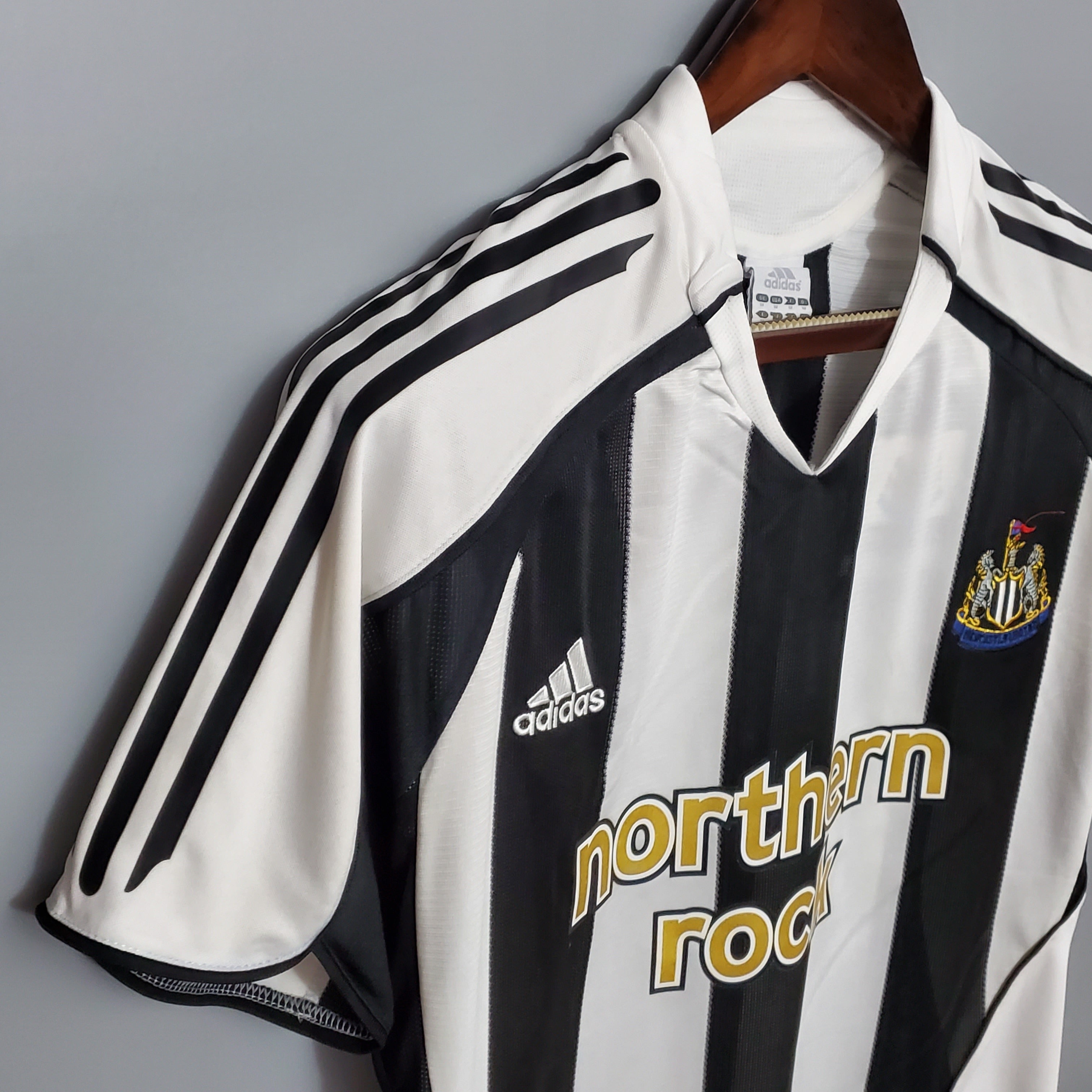 2000s Newcastle United Retro Football Shirt | Black White Home