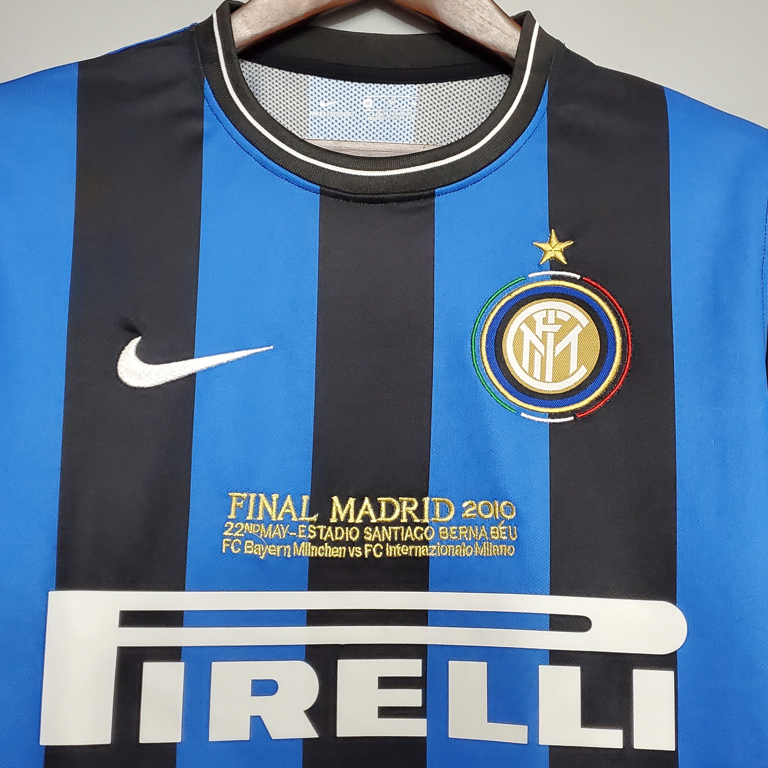 2000s Inter Milan Retro Football Shirt | Blue Black Home