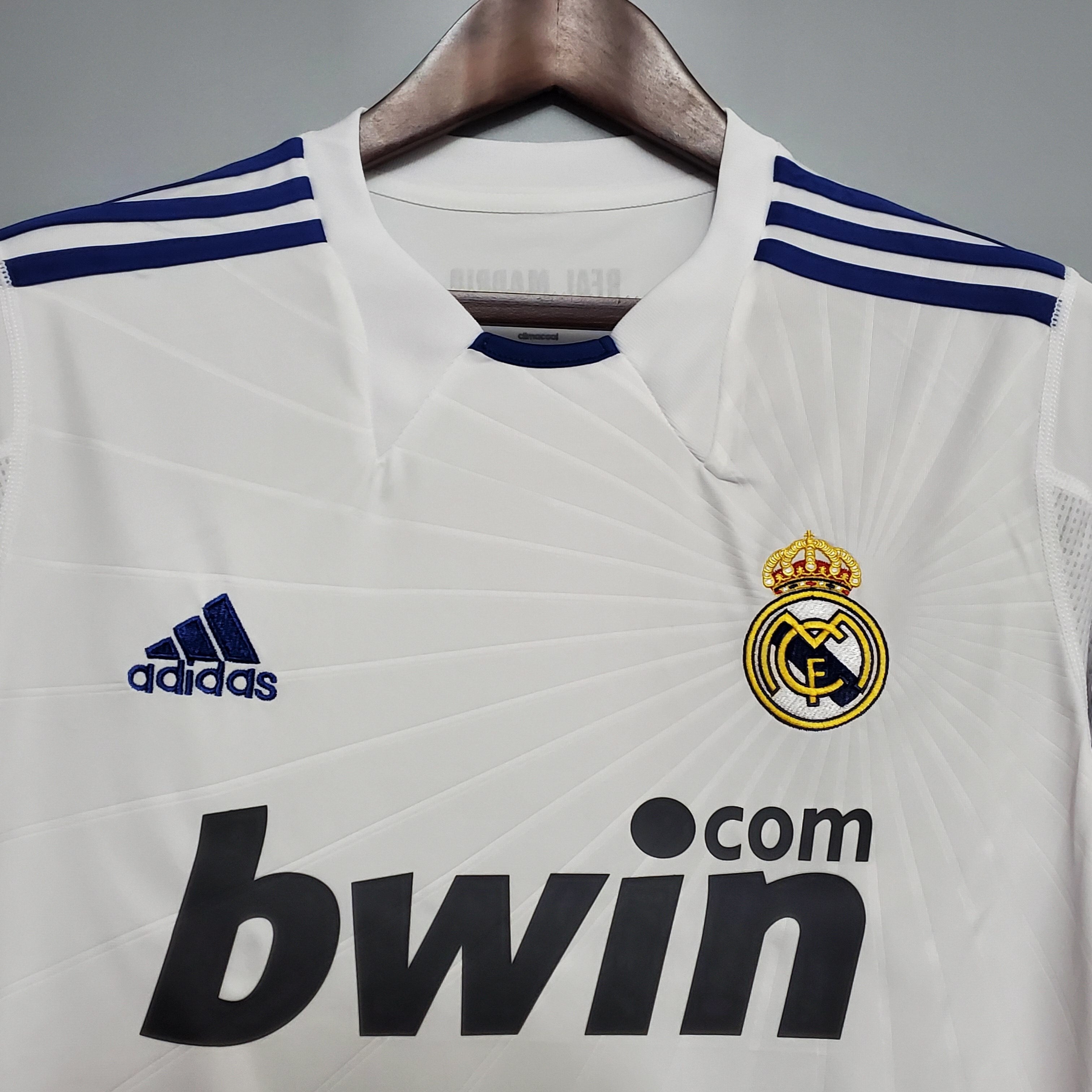 2010s Real Madrid Retro Football Shirt | White Navy Home