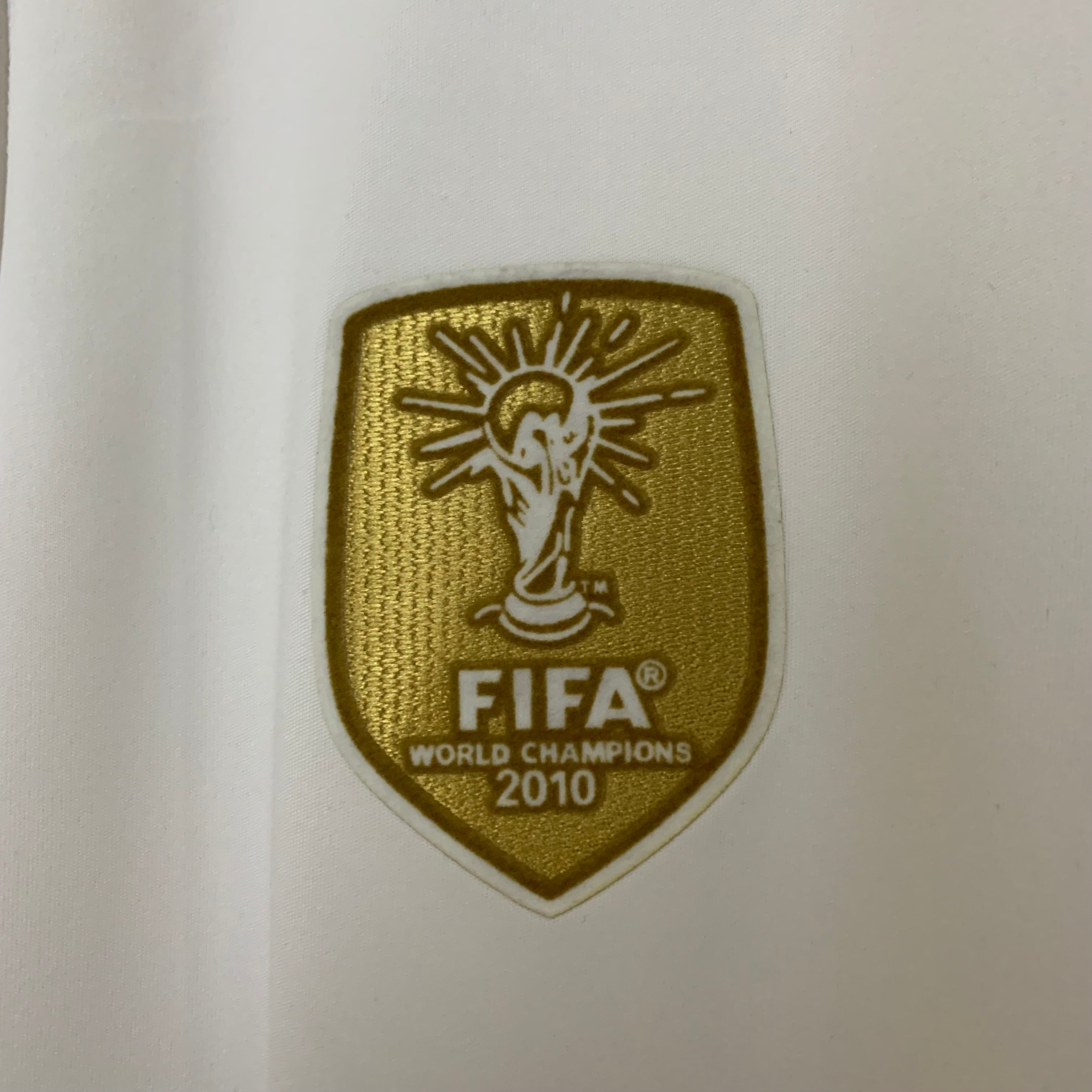 2000s Spain Retro Football Shirt | White Red Home