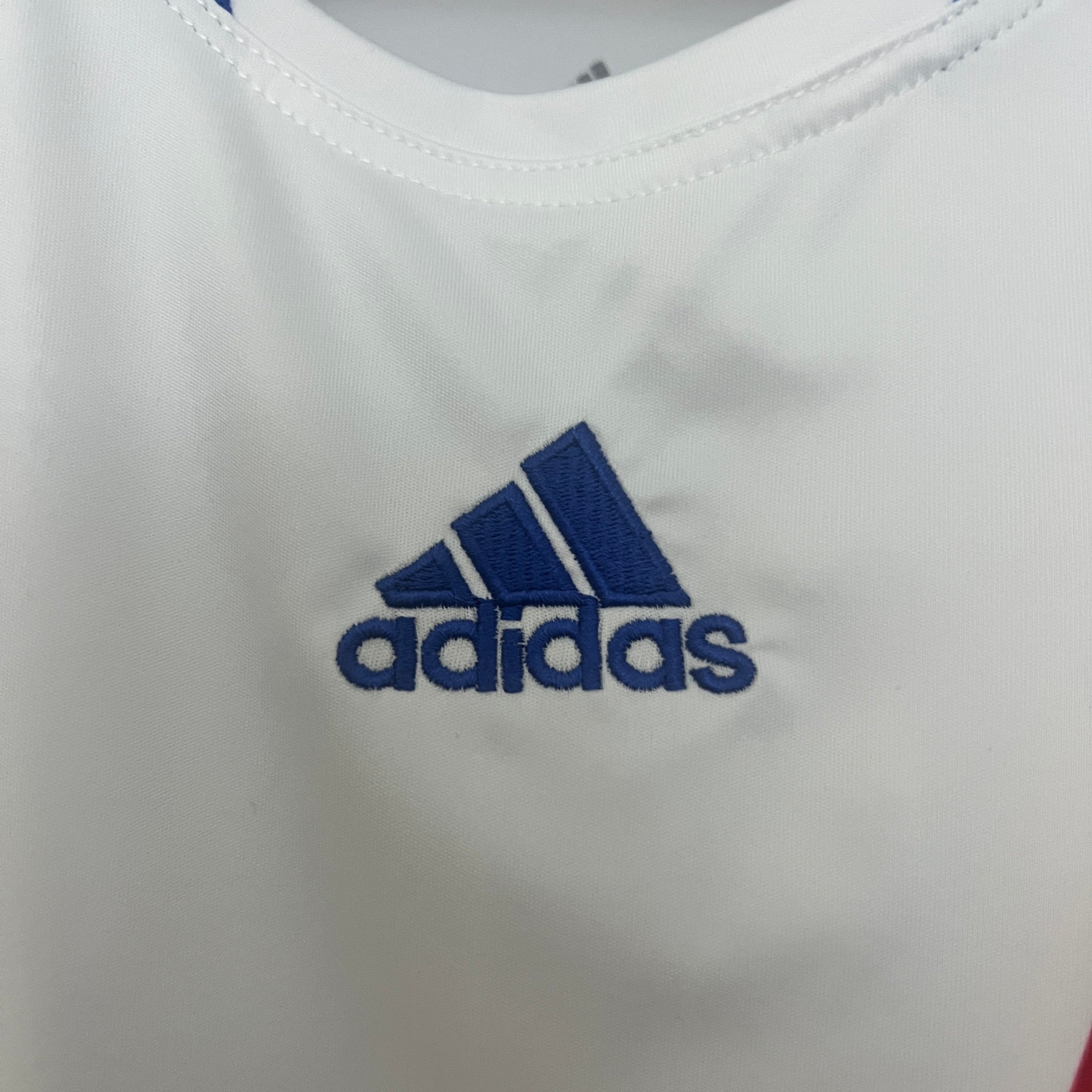 2010s Olympique Lyonnais Retro Football Shirt | White Blue Home