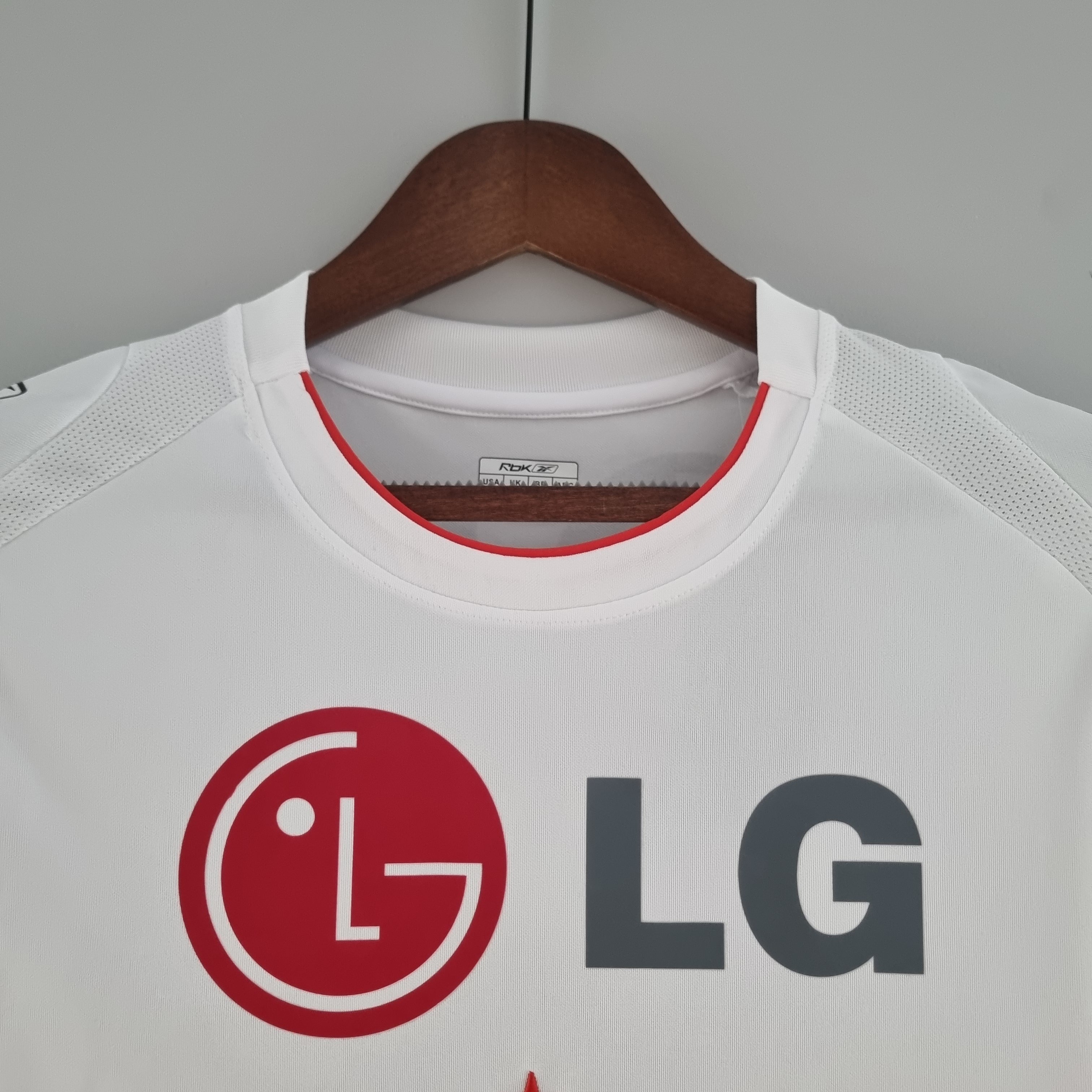 2000s Sao Paulo Retro Football Shirt | White Red Third