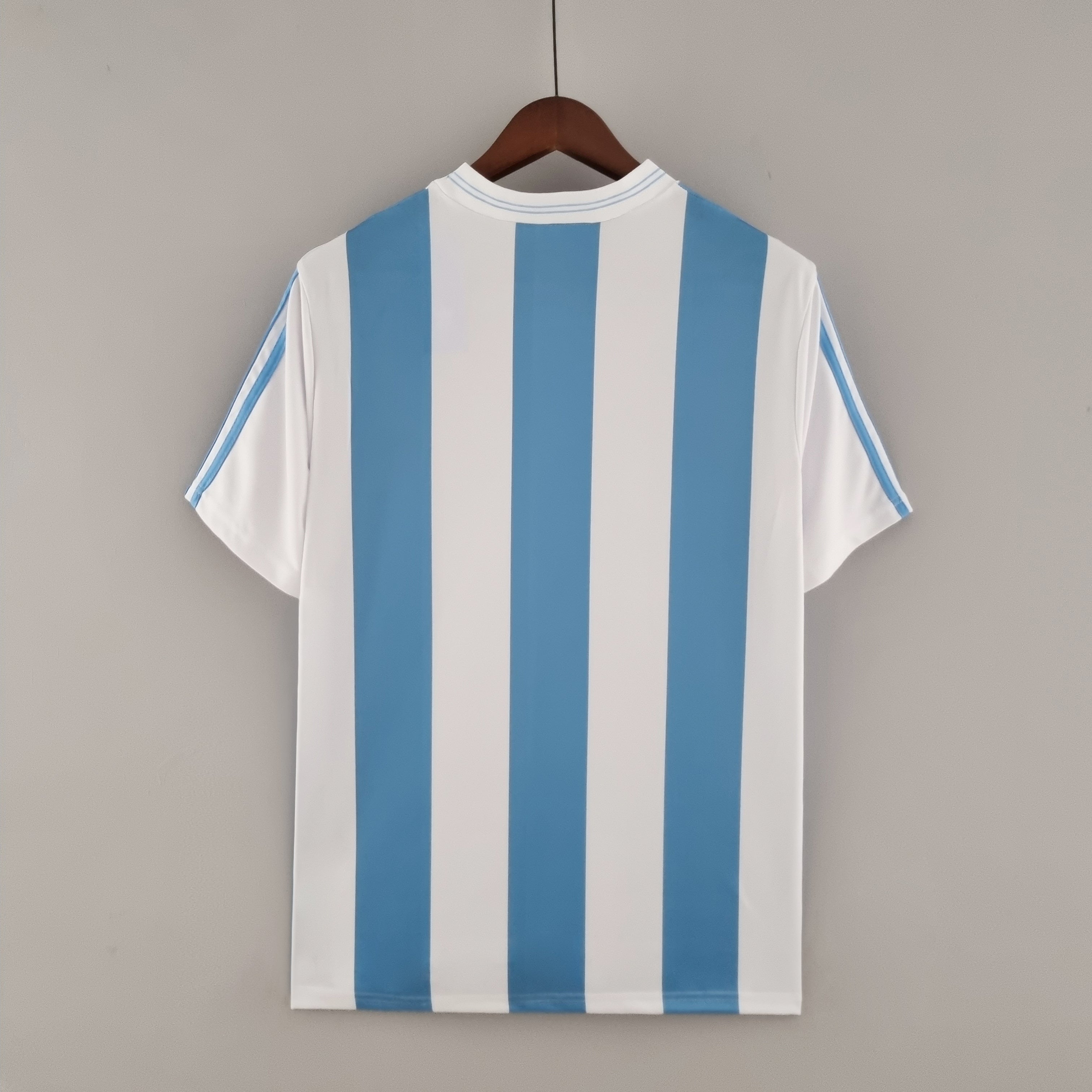 1980s Argentina Retro Football Shirt | Sky Blue White Home