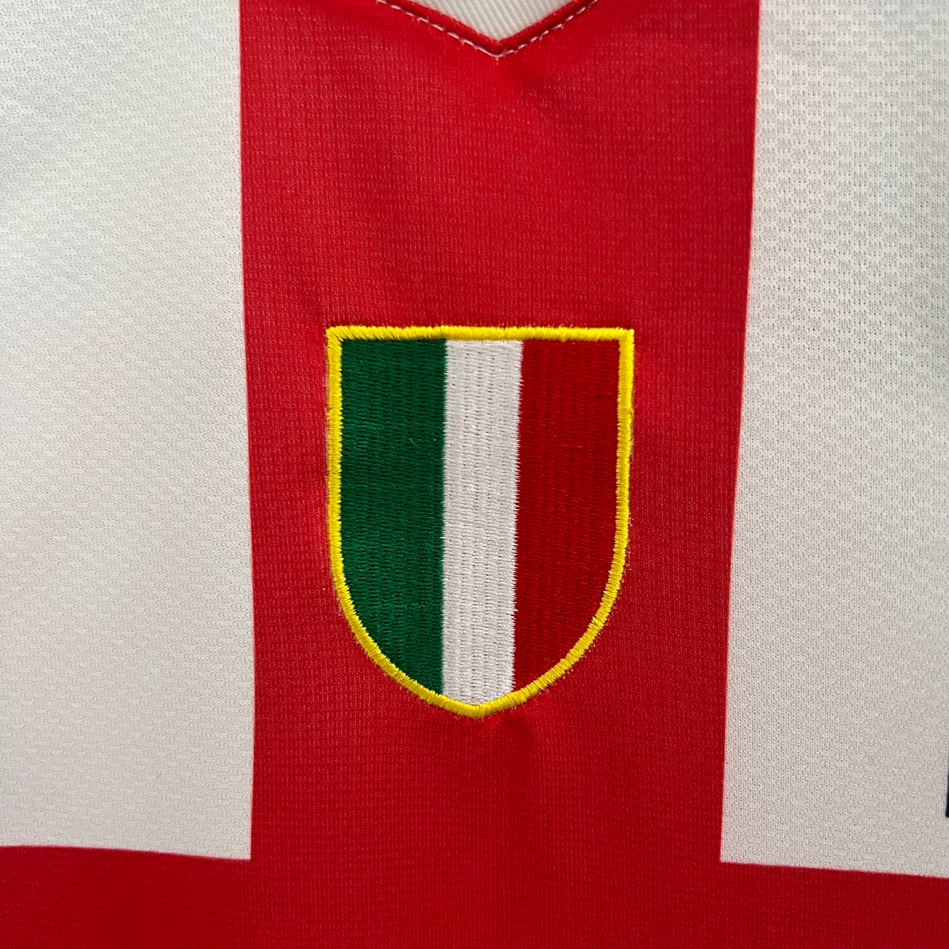 2000s Inter Milan Retro Football Shirt | White Red Home
