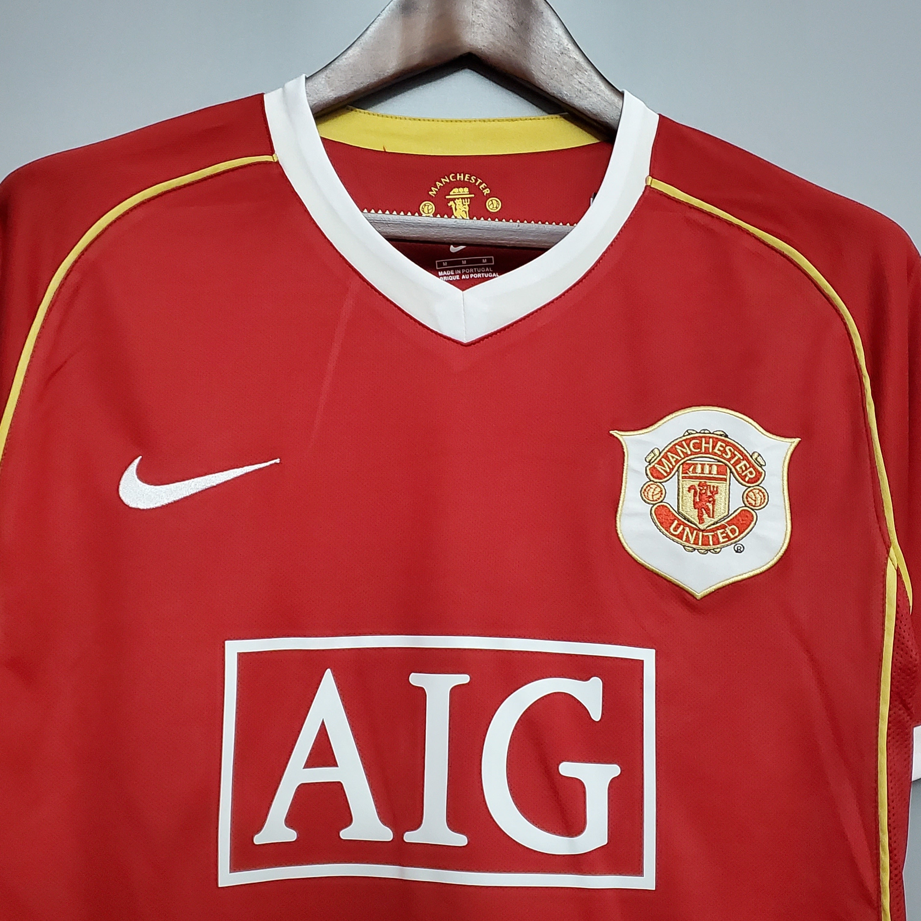 2000s Manchester United Retro Football Shirt | Red White Home