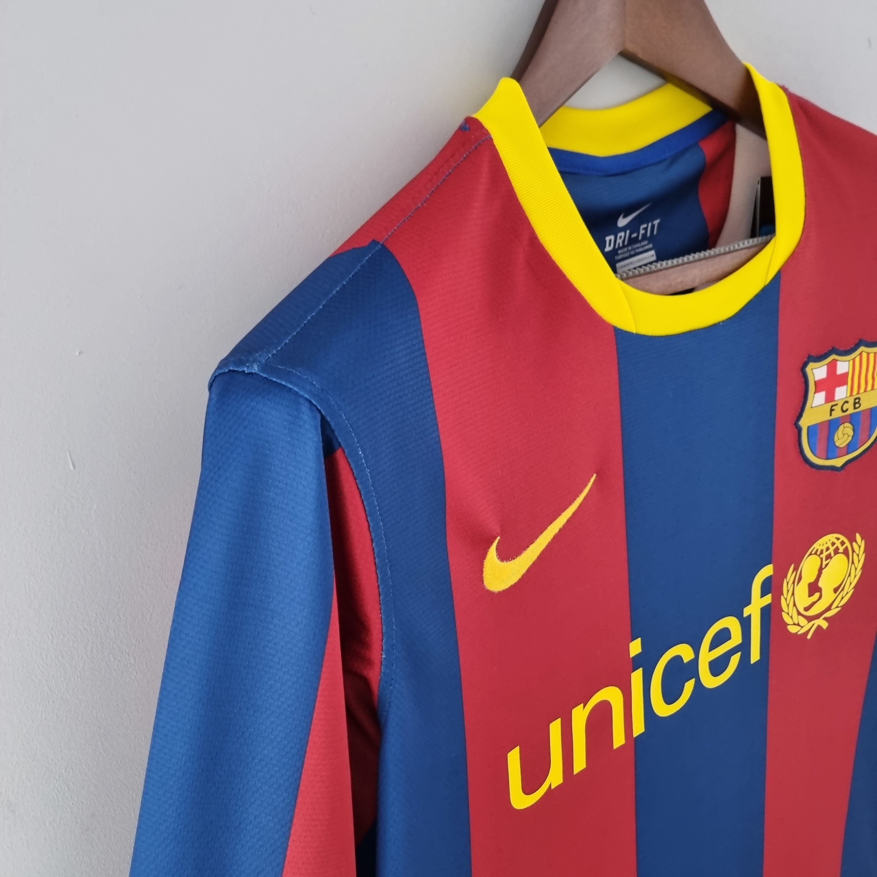 2008 Barcelona Retro Football Shirt | Blue Red Home