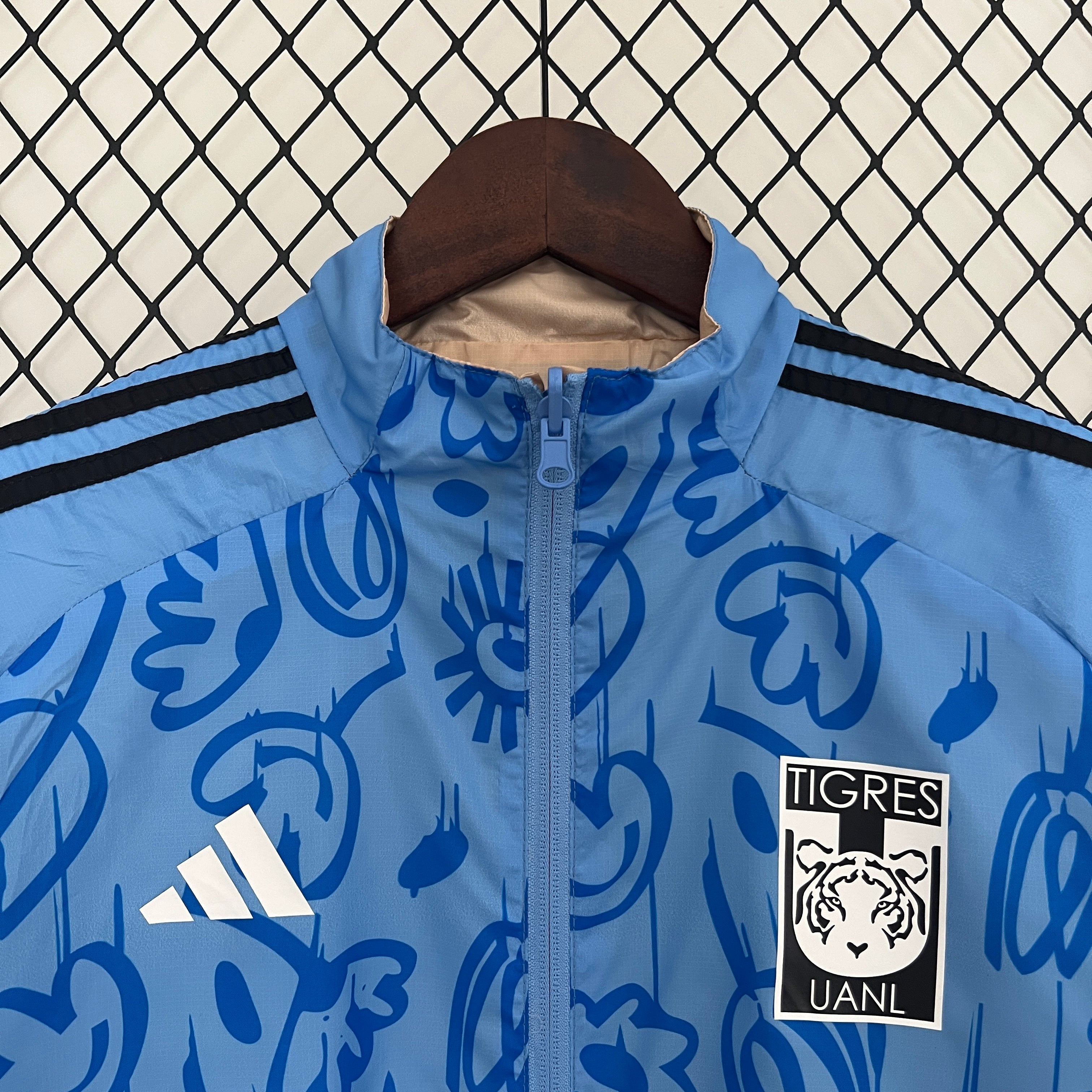 Manchester United 23/24 Reversible Jacket