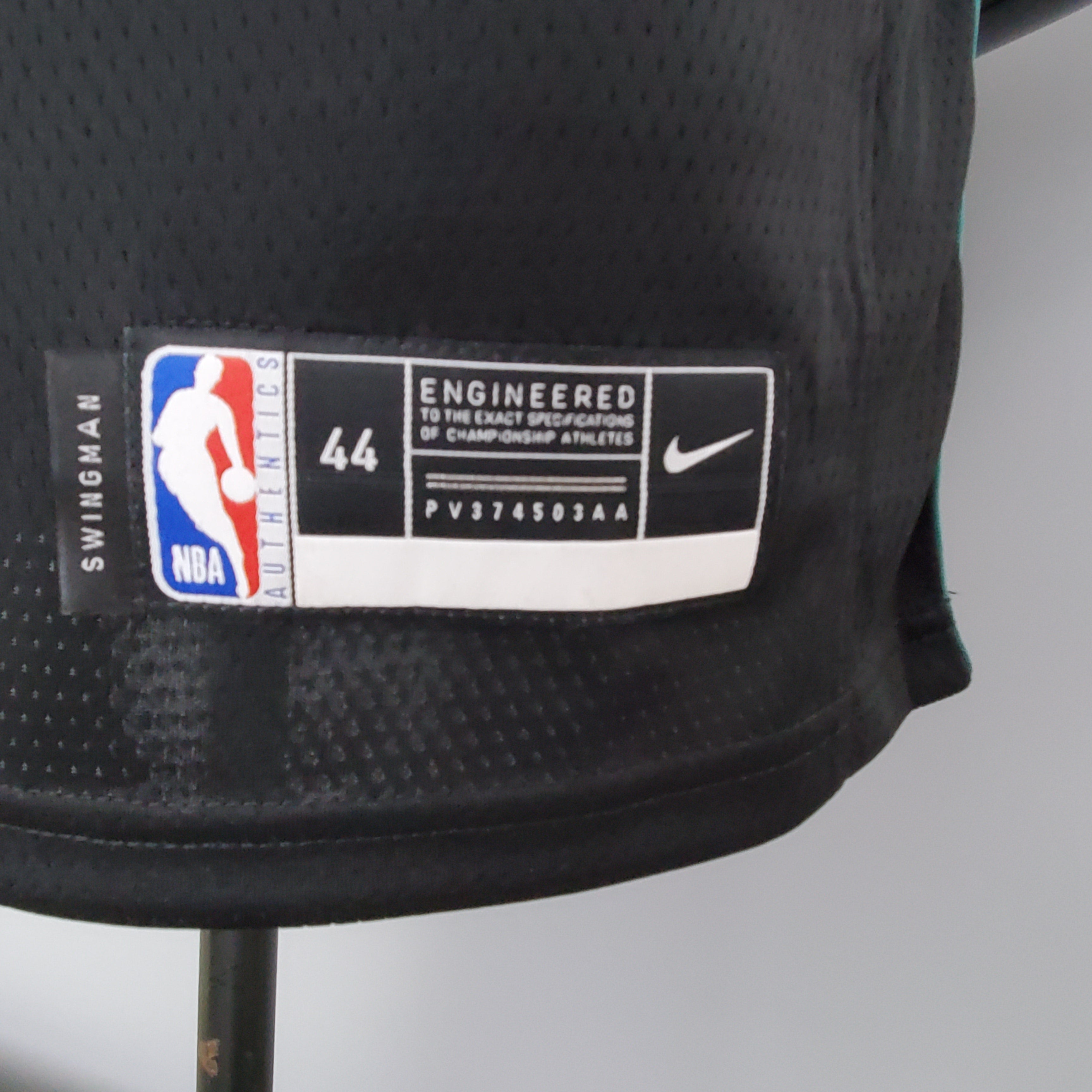 2023 Dallas Mavericks Dončić #77 Swingman Edition Jersey