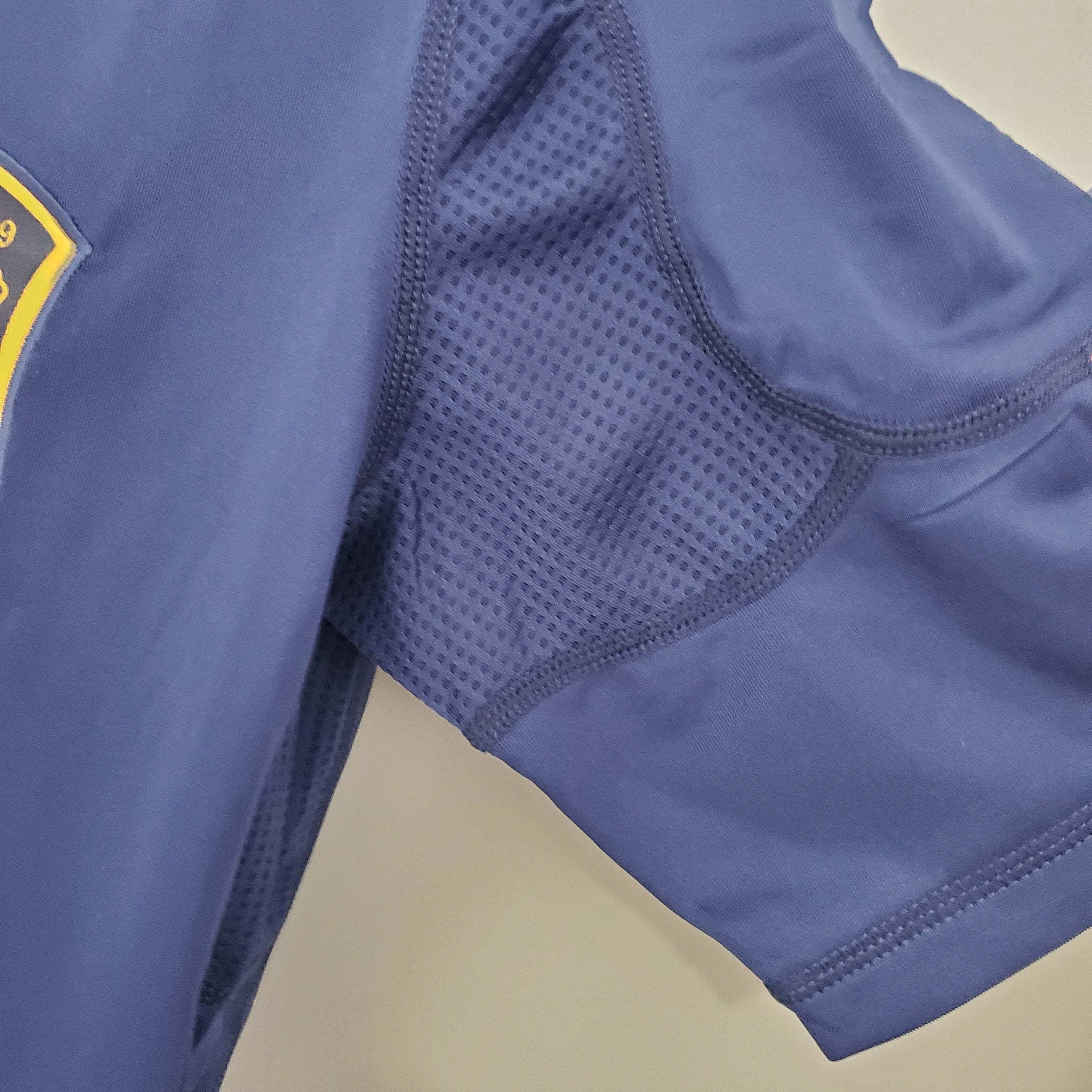 2000s Spain Retro Football Shirt | Blue Yellow Home
