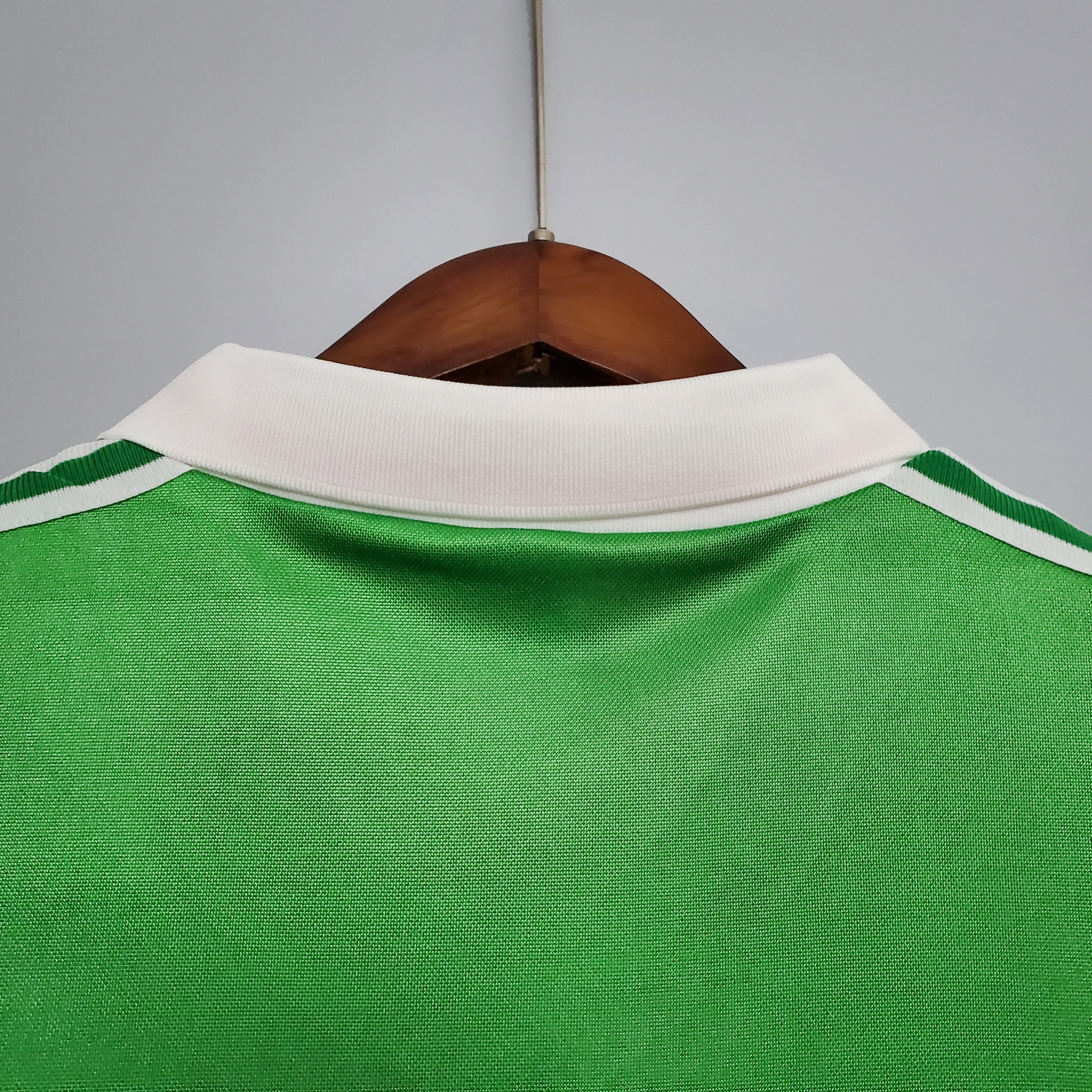 1980s Ireland Retro Football Shirt | Green White Home