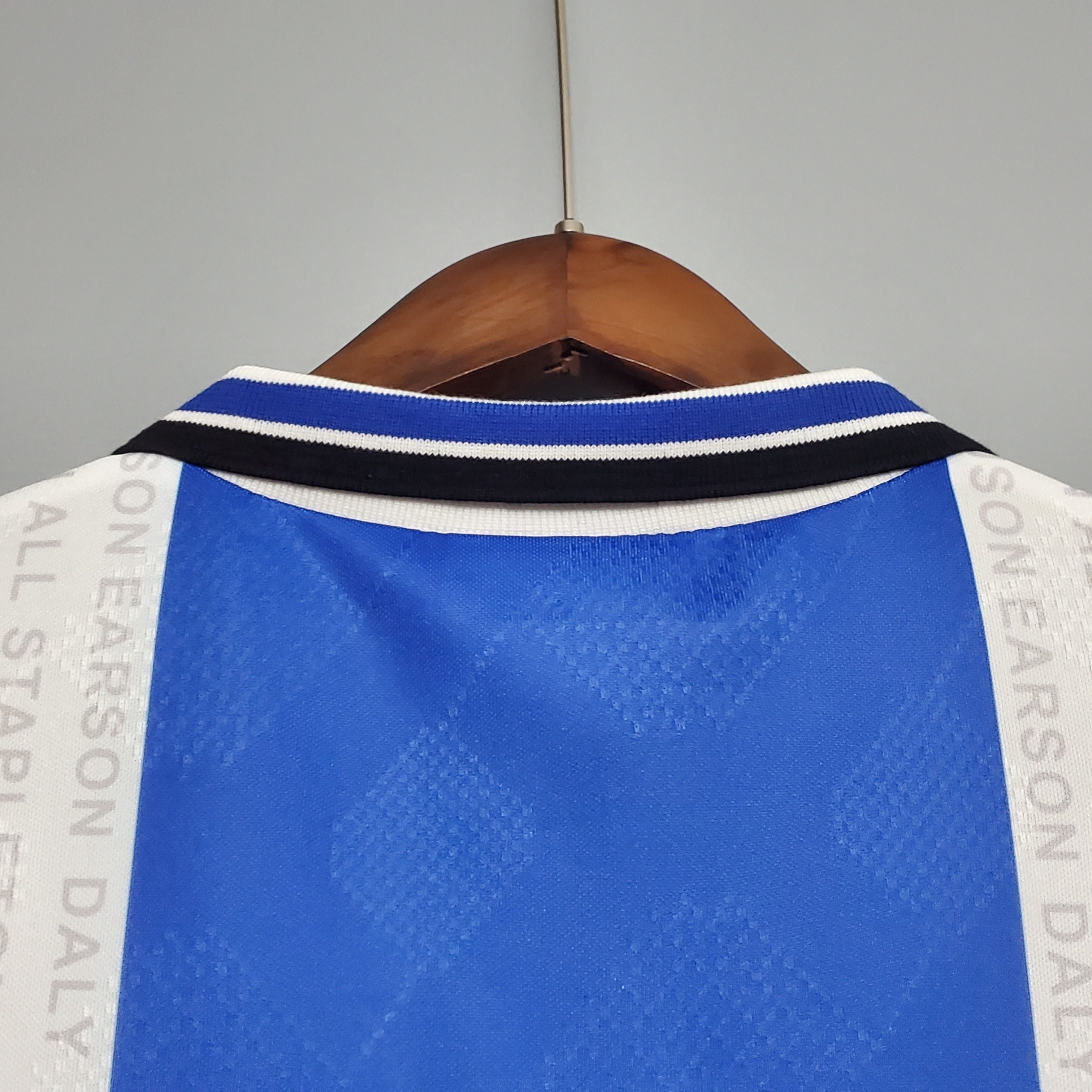 1990s Everton Retro Football Shirt | Blue White Home
