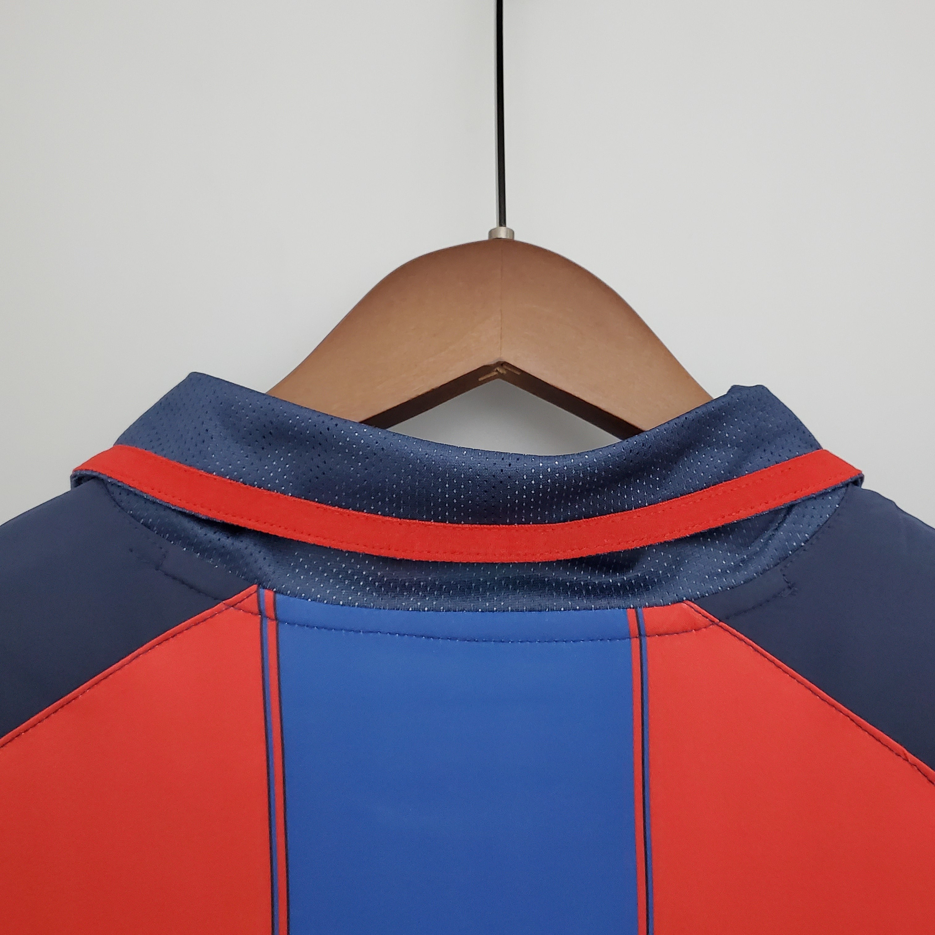 2000s Barcelona Retro Football Shirt | Red Blue Home