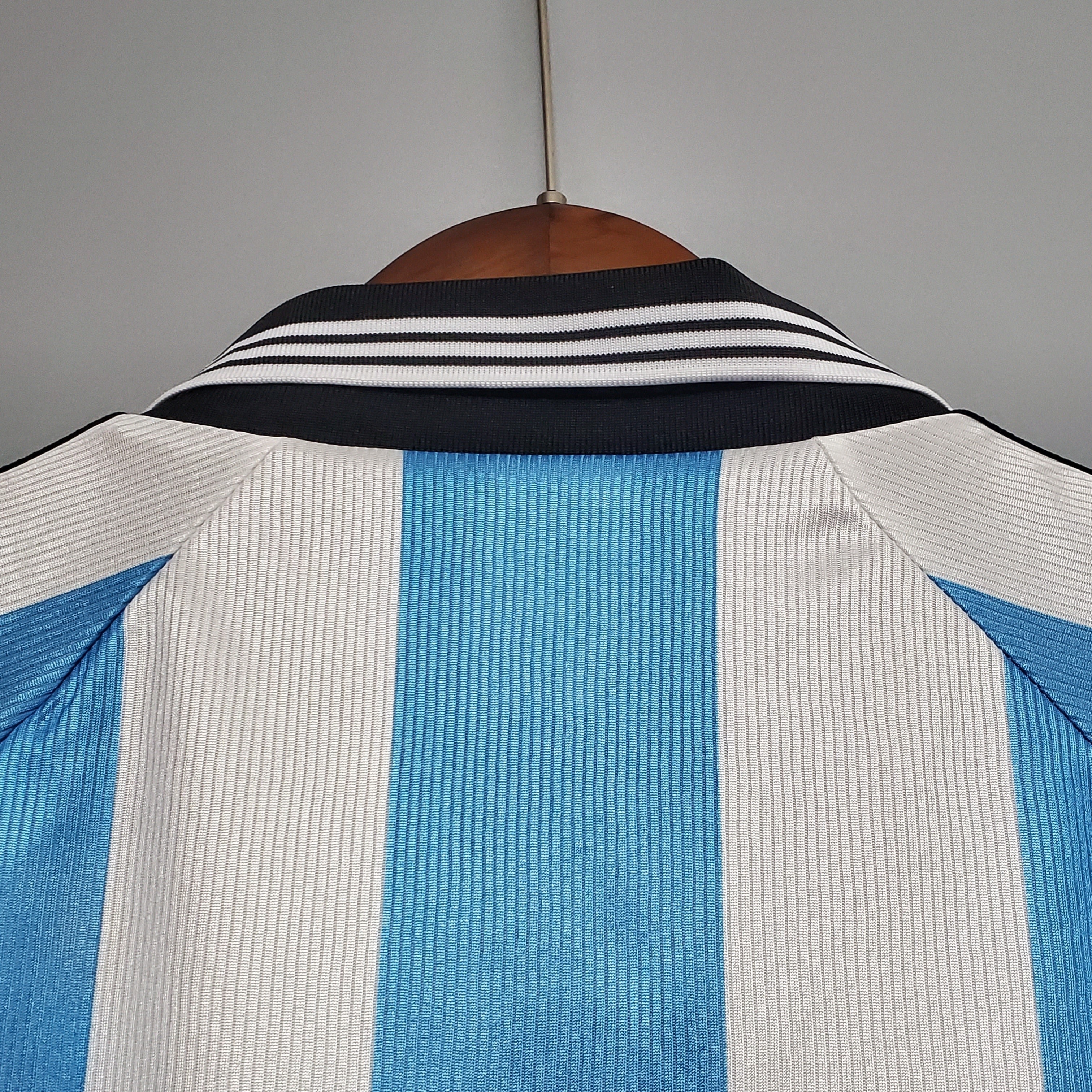 1990s Argentina Retro Football Shirt | Sky Blue White Home