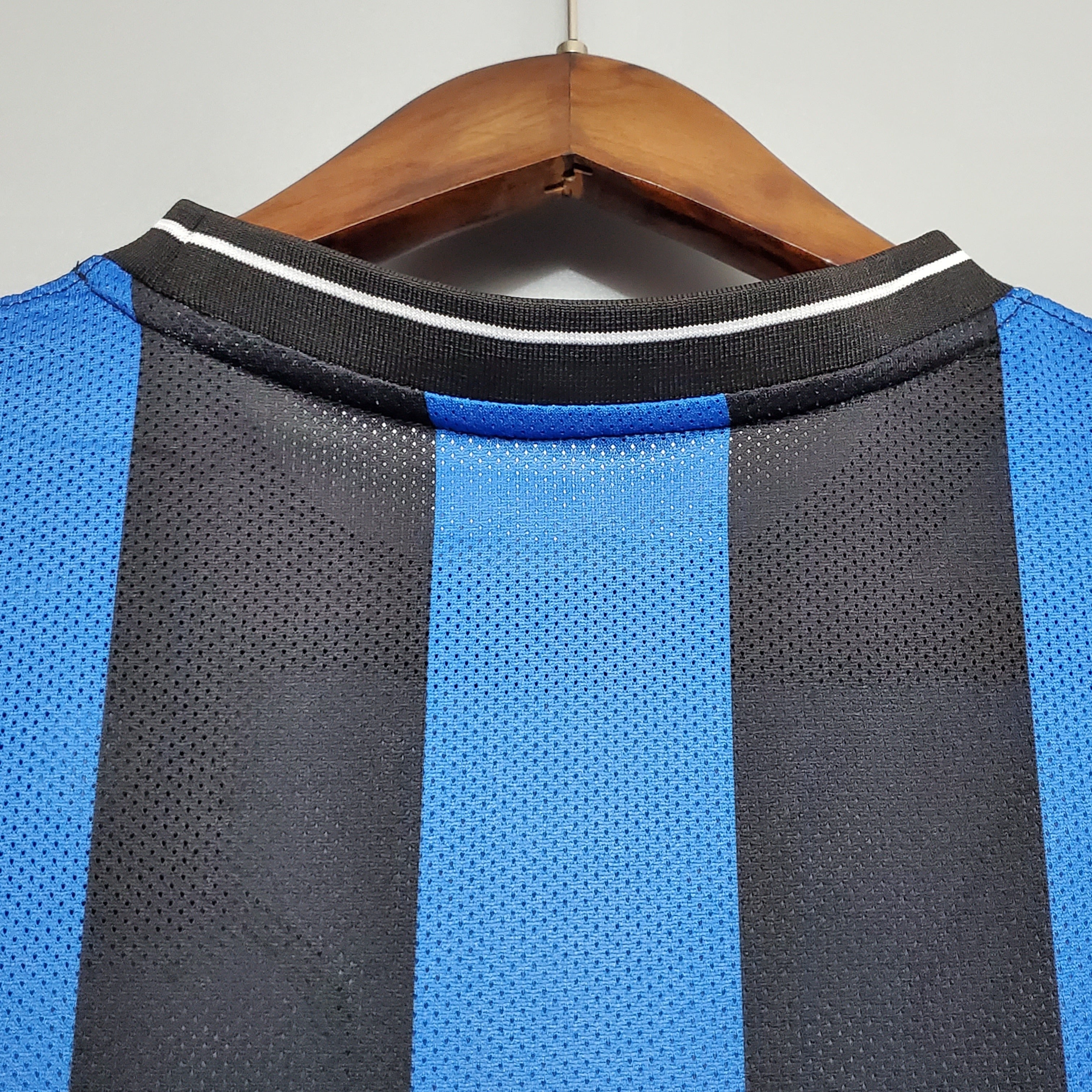 2000s Inter Milan Retro Football Shirt | Blue Black Home