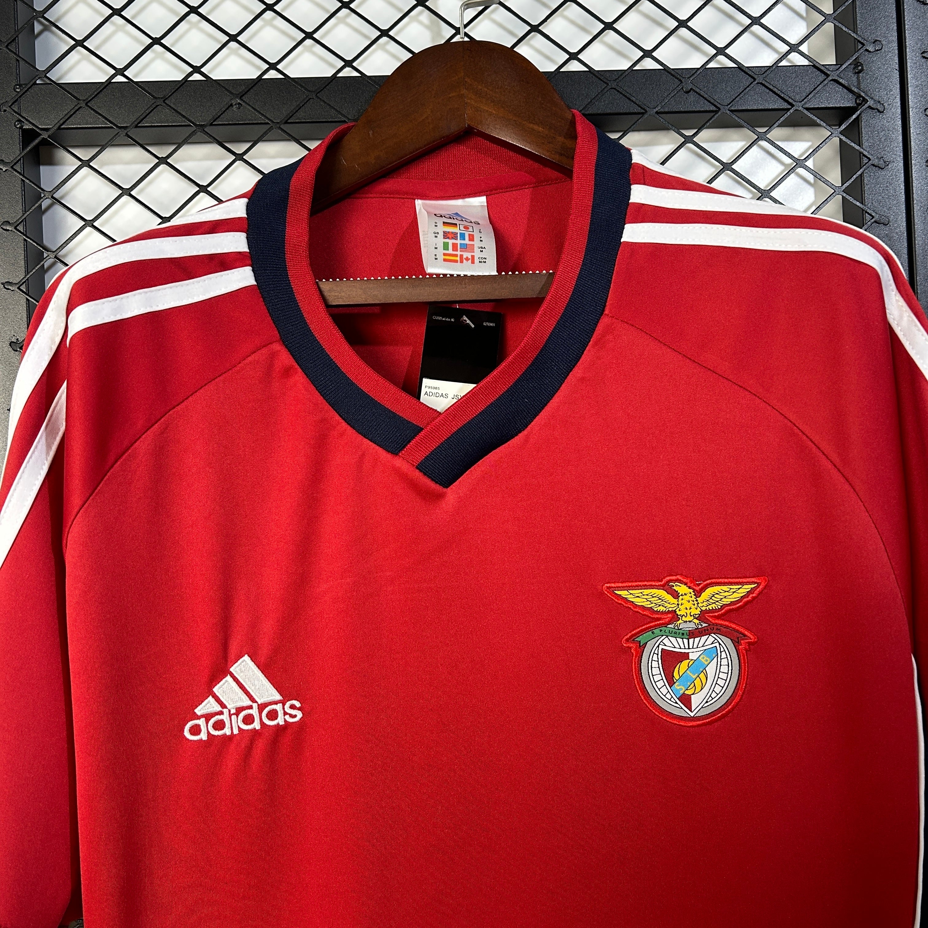 1990s Benfica Retro Football Shirt | Red Navy Home