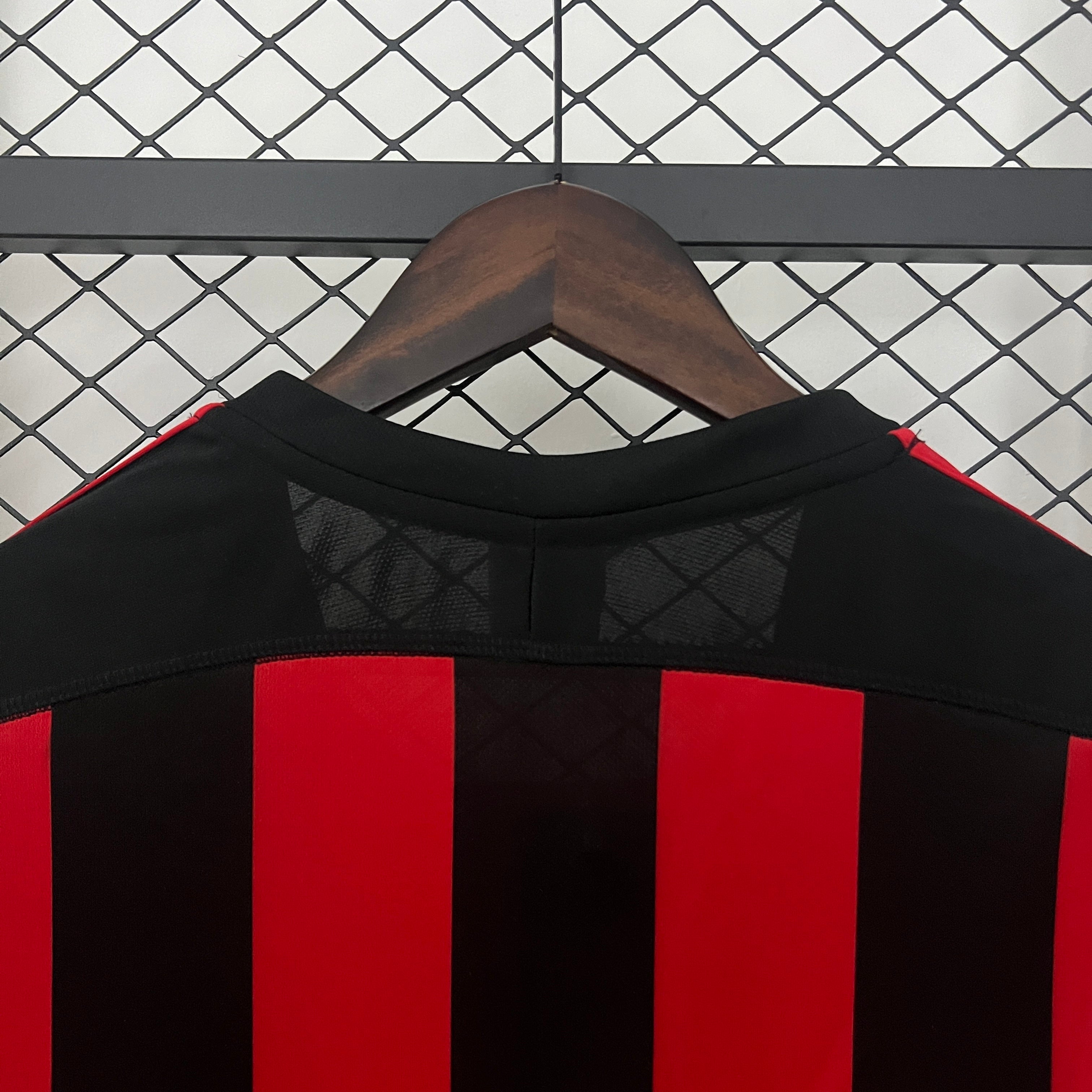 2000s AC Milan Retro Football Shirt | Red Black Home