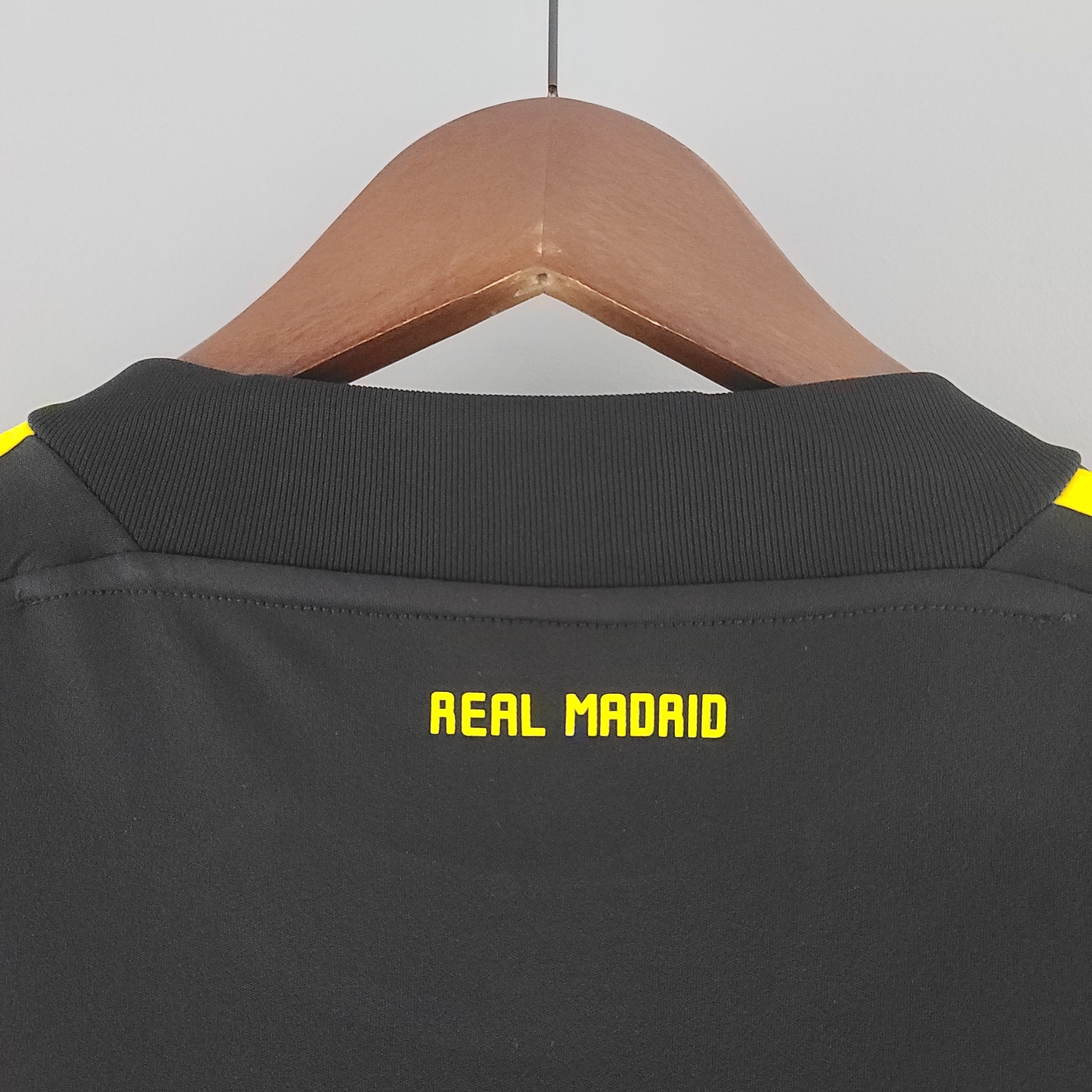 2010s Real Madrid Retro Football Shirt | Black Yellow Away