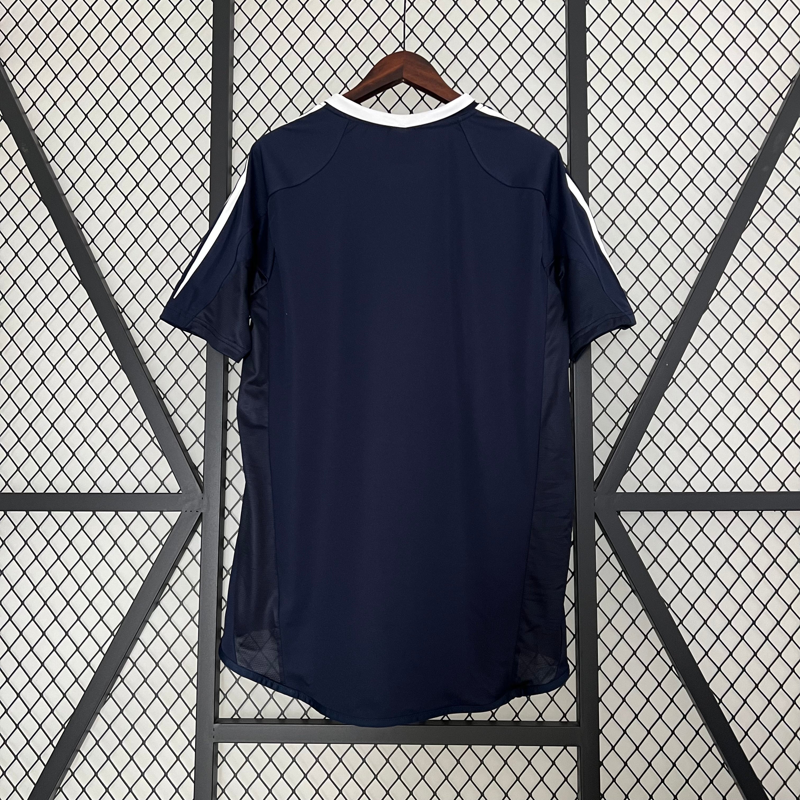 2000s Real Madrid Retro Football Shirt | Navy White Home